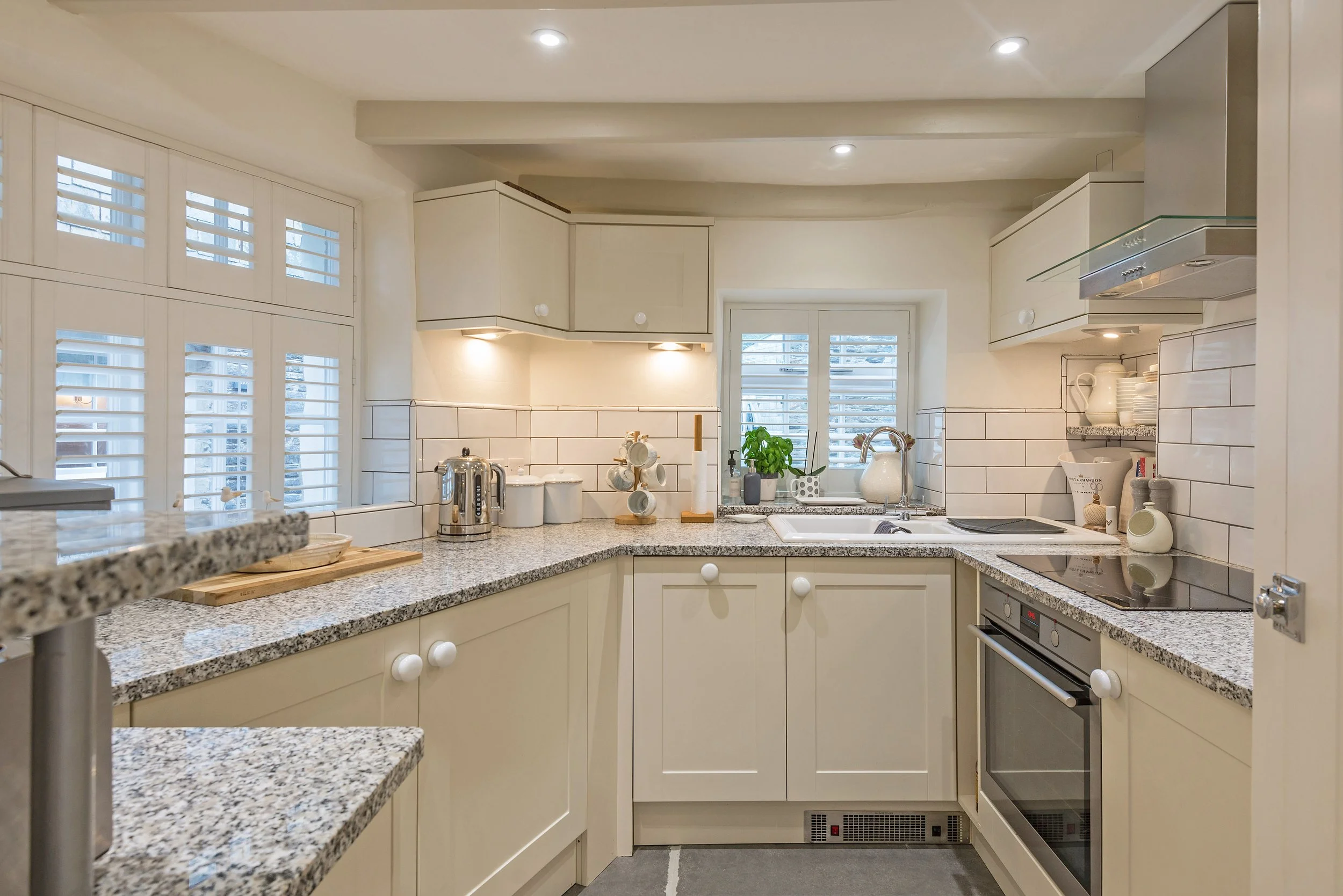 DW-2020-08-18-Cor-Anglais-Port-Isaac-Cornwall-Interior-Kitchen-2.jpg