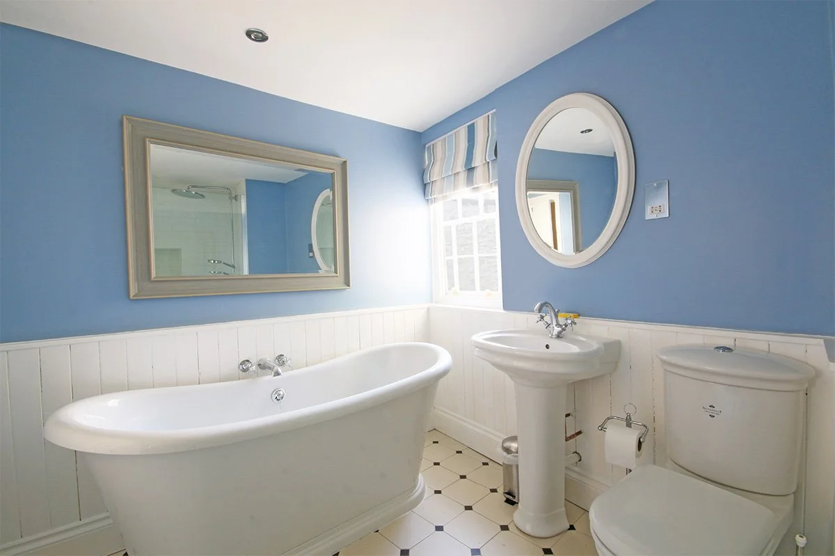 bathroom in trevan house holiday let in Port Isaac
