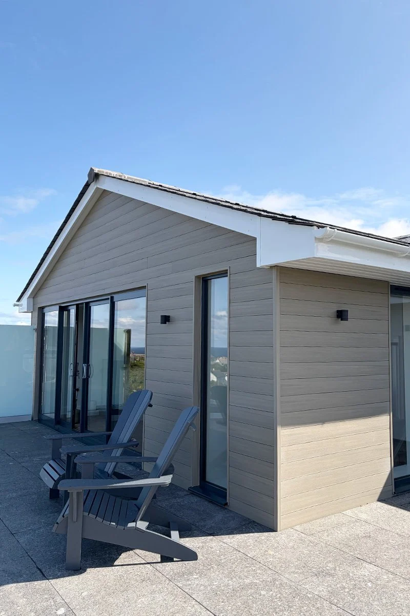 rear terrace at pebblestones self catering holiday accommodation in port isaac, cornwall 