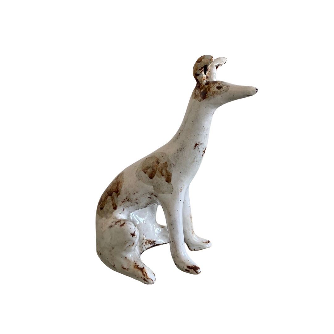 🔴 SEATED HOUND I