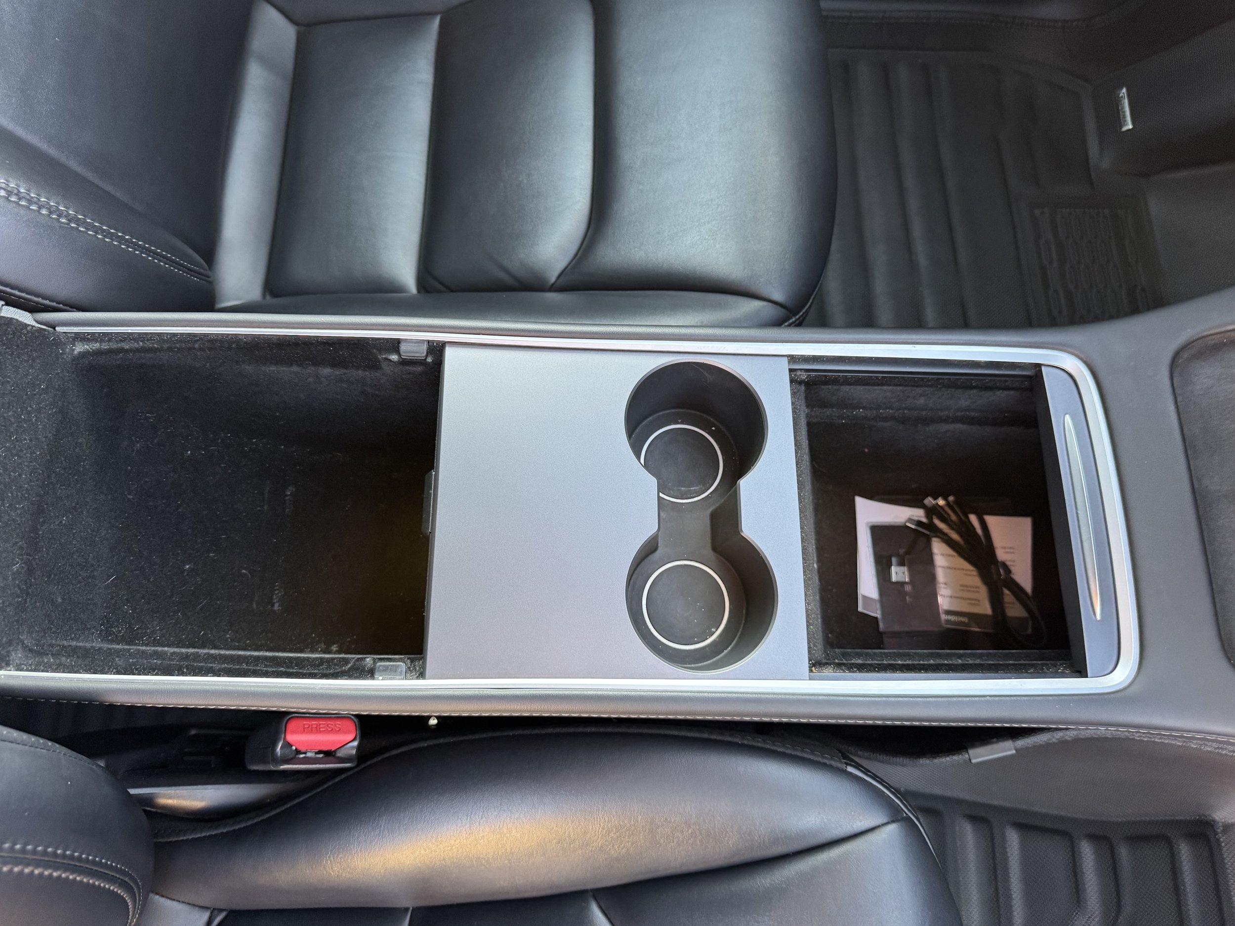 Center Console & Cup Holders