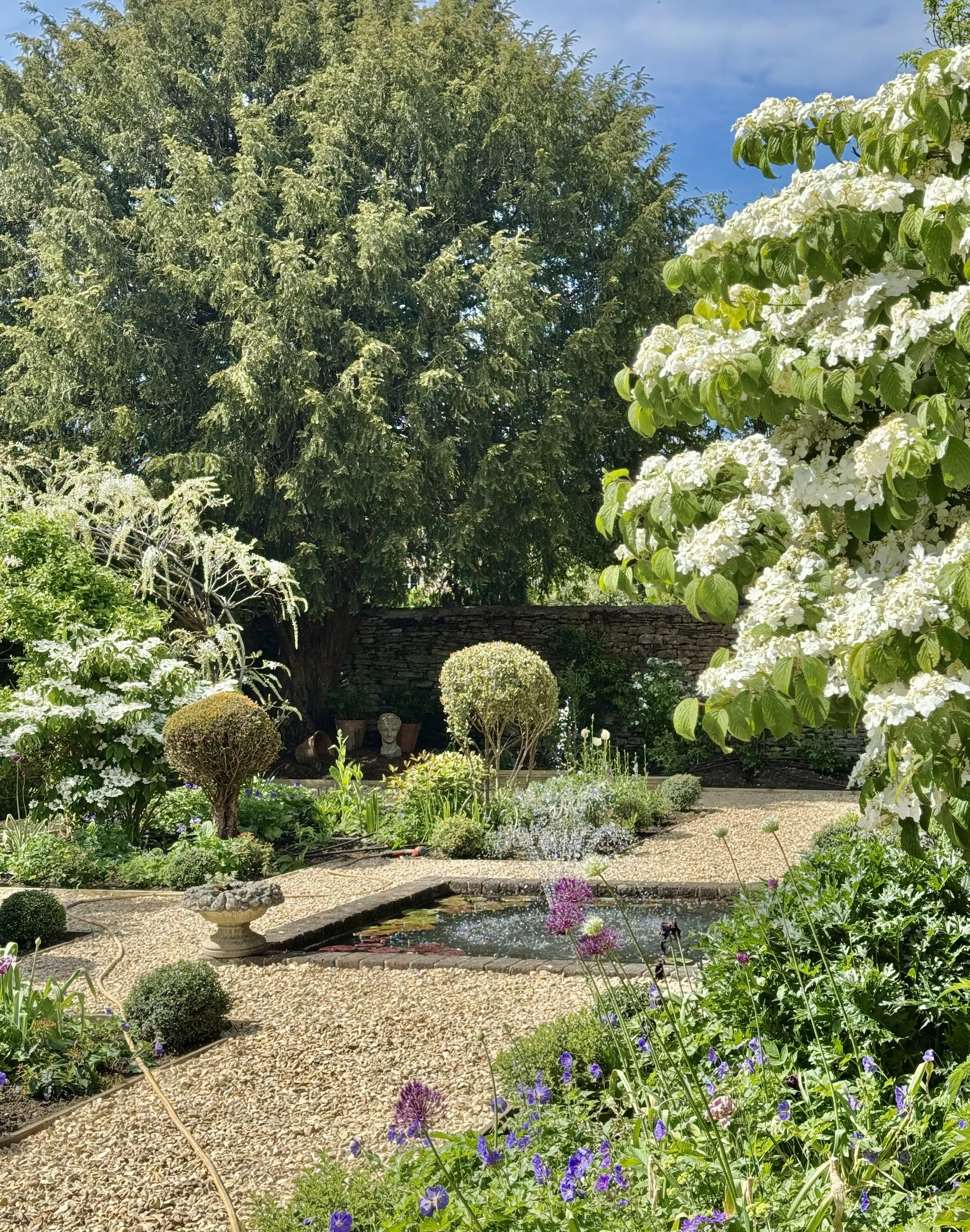 Back Garden Cotswolds Escape IMG_9101.jpg
