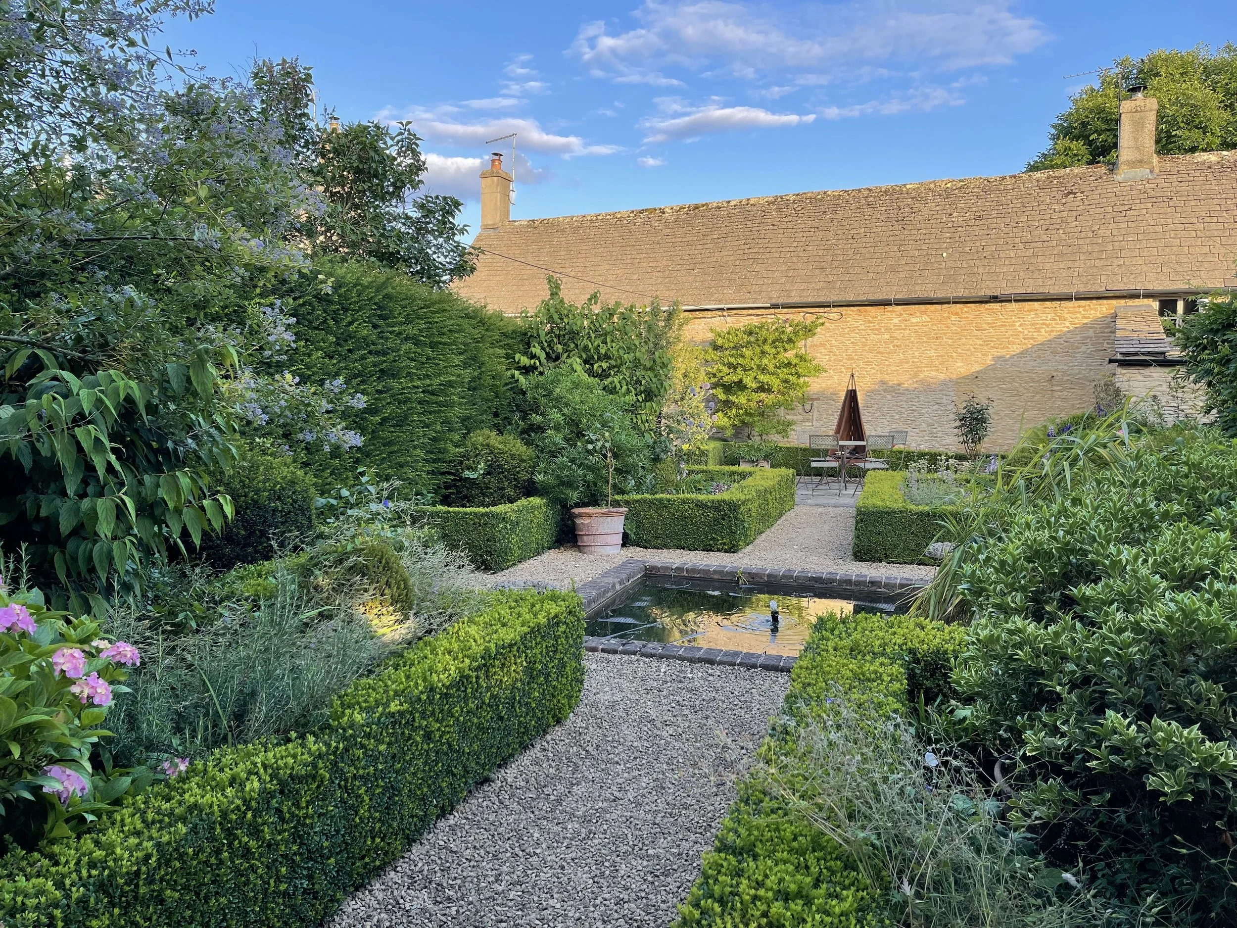 Back Garden IMG_5979_v2.jpg