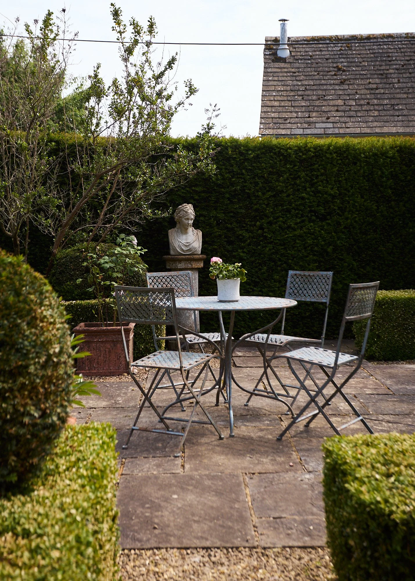 _BACK GARDEN small_29.jpg