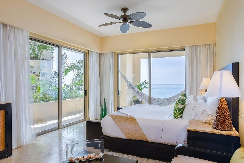 one-bedroom-suite-w1144h640.jpg