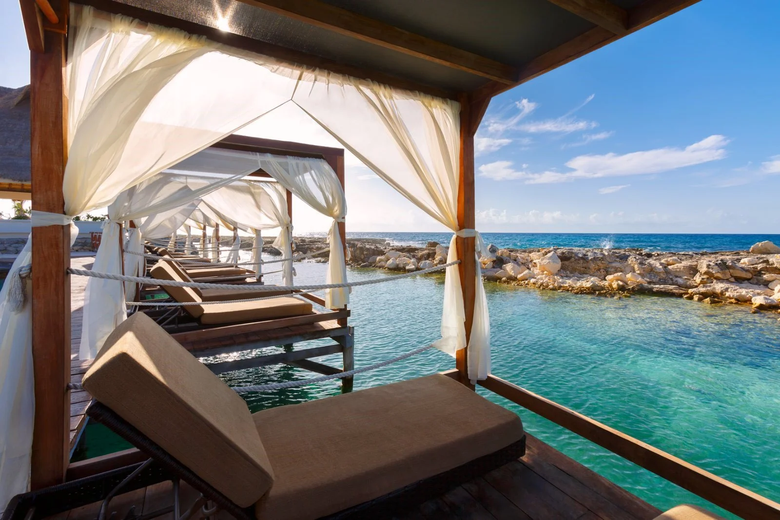 HRH_Riviera_Maya_Heaven_The_Dock_at_Heaven_227_0290.jpeg