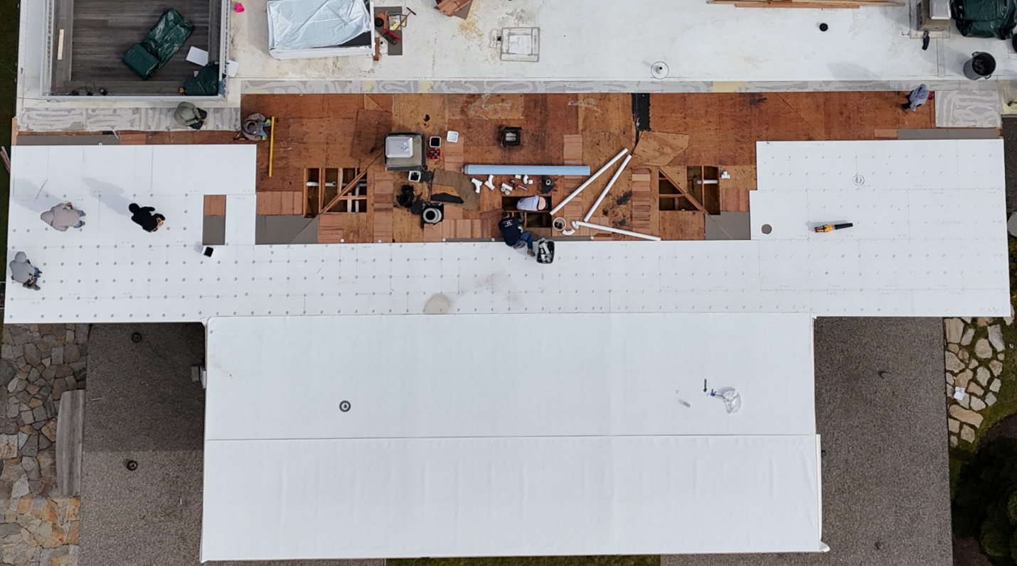 The Advantages of Flat Roofing Systems for Modern Home Designs