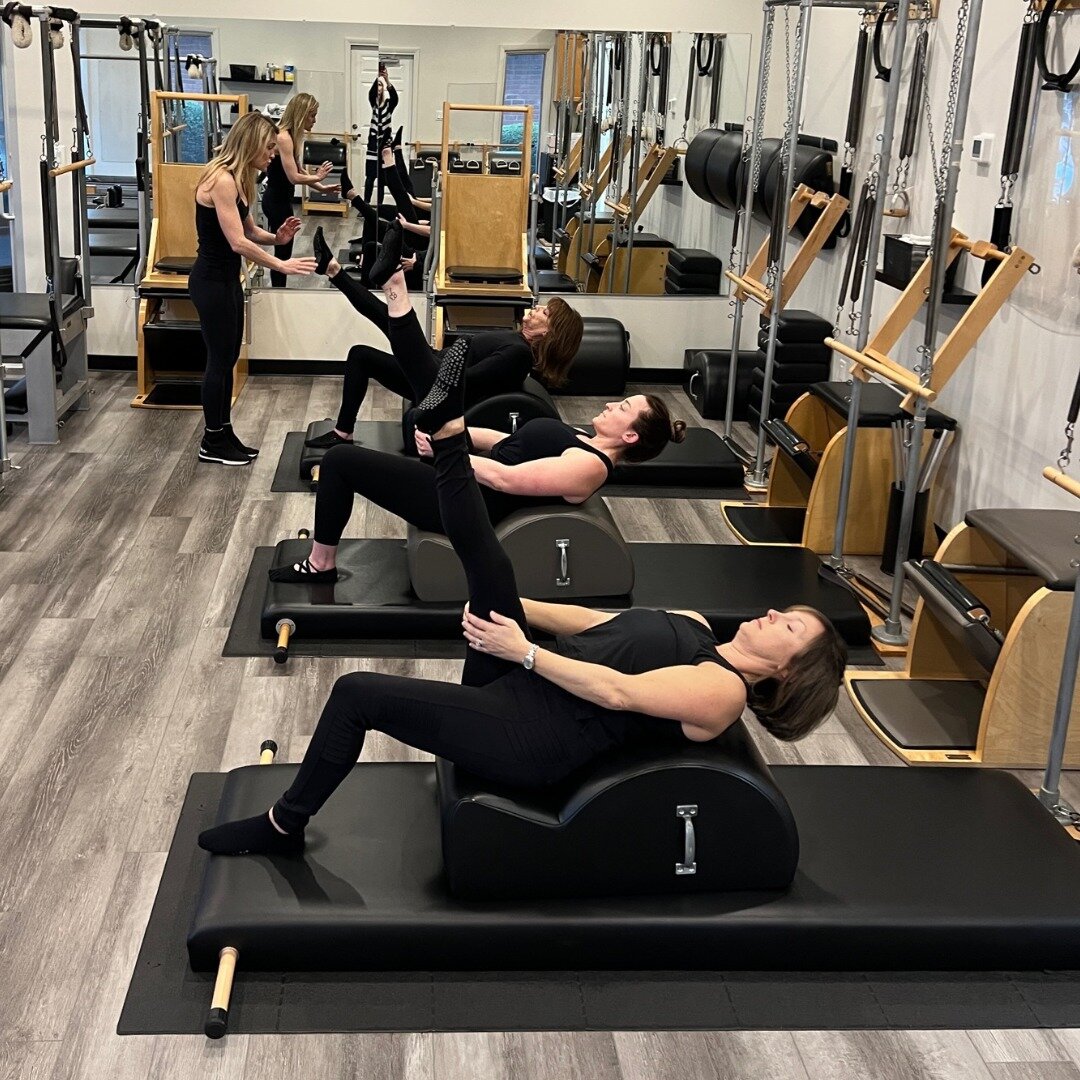 Do you know the secret to have the best week!?

..it's signing up for your Pilates class!💙

Don't miss out this week! Sign-up now through the link in our bio! We can't wait to teach you! 💙

#pilatesclass #pilatesstudio #romanaspilates #trypilates #