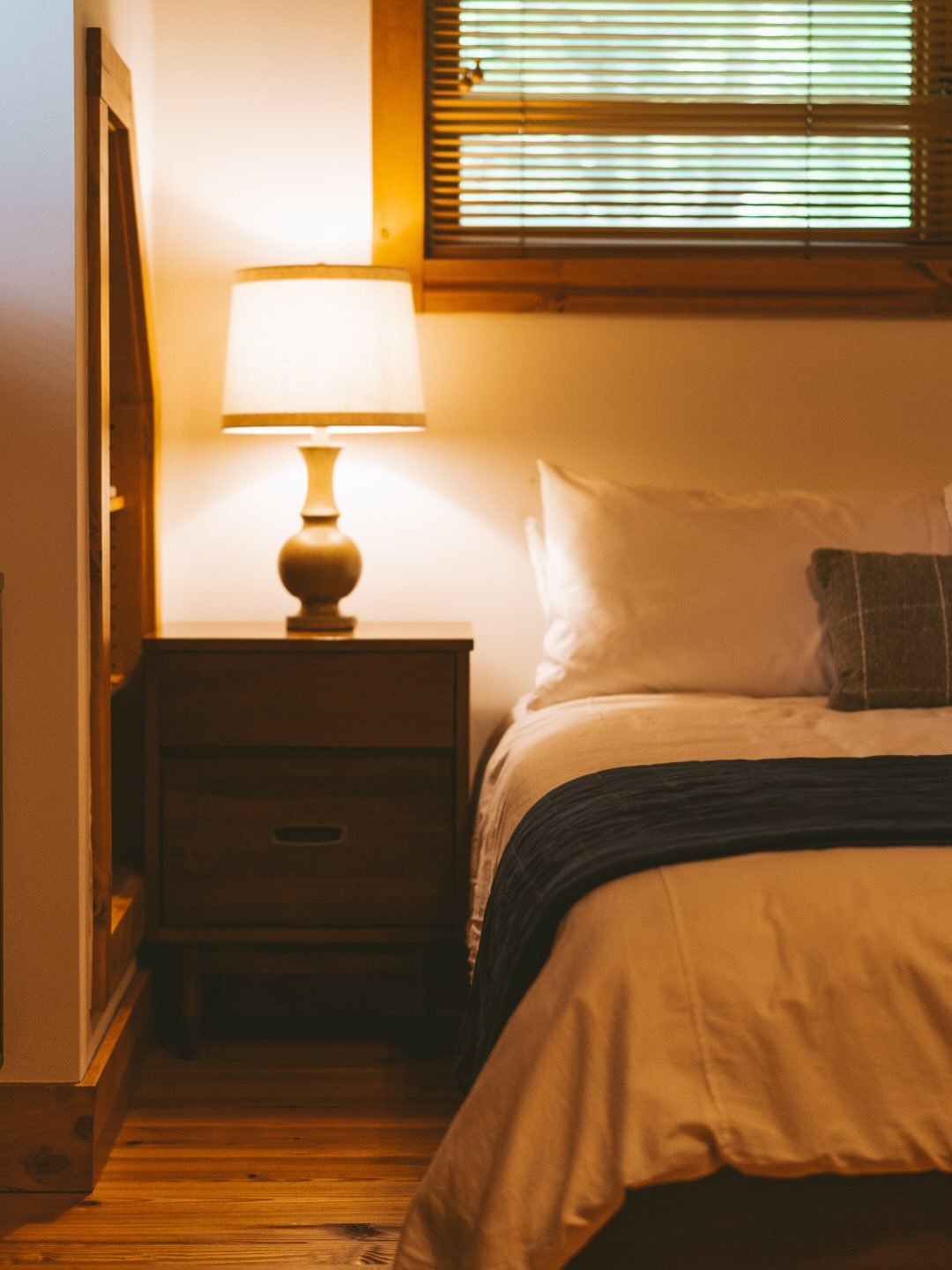 Name something cozier than a beautiful cabin in the woods with a fireplace inside, lots of room to curl up and read a book, and a hot tub just steps from your door?

You can try, but we&rsquo;re not sure there is anything better than a winter cabin s