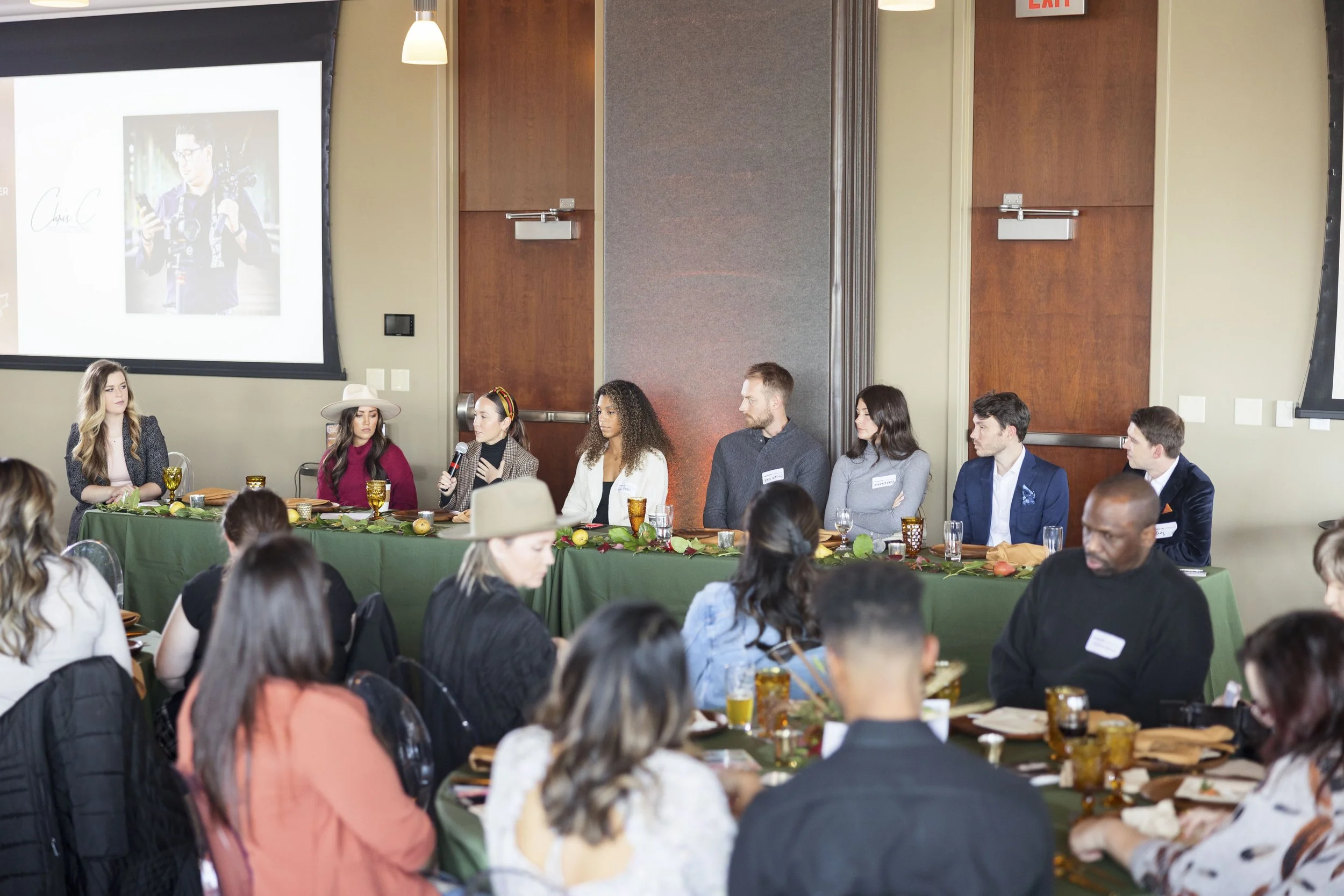 SUSY PHOTO WEDDING PHOTOGRAPHER KANSAS CITY ENGAGED KCWED_082.JPG