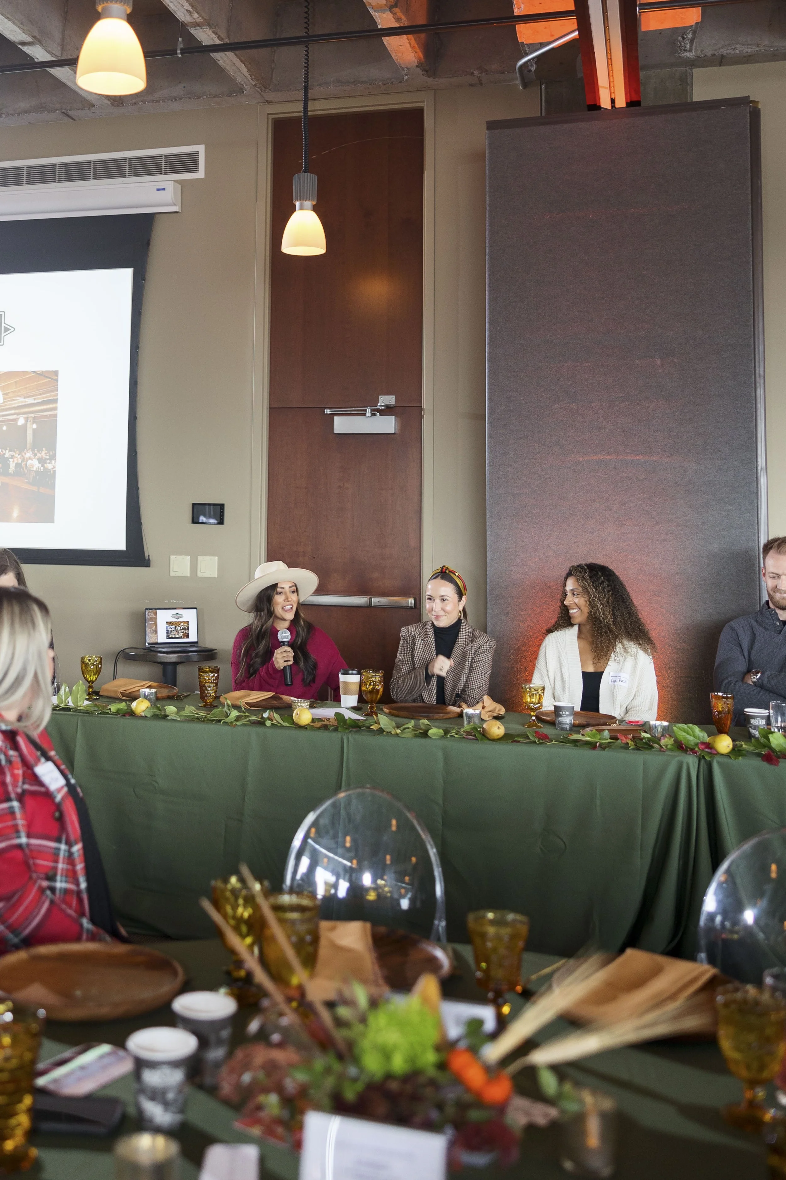 SUSY PHOTO WEDDING PHOTOGRAPHER KANSAS CITY ENGAGED KCWED_081.JPG