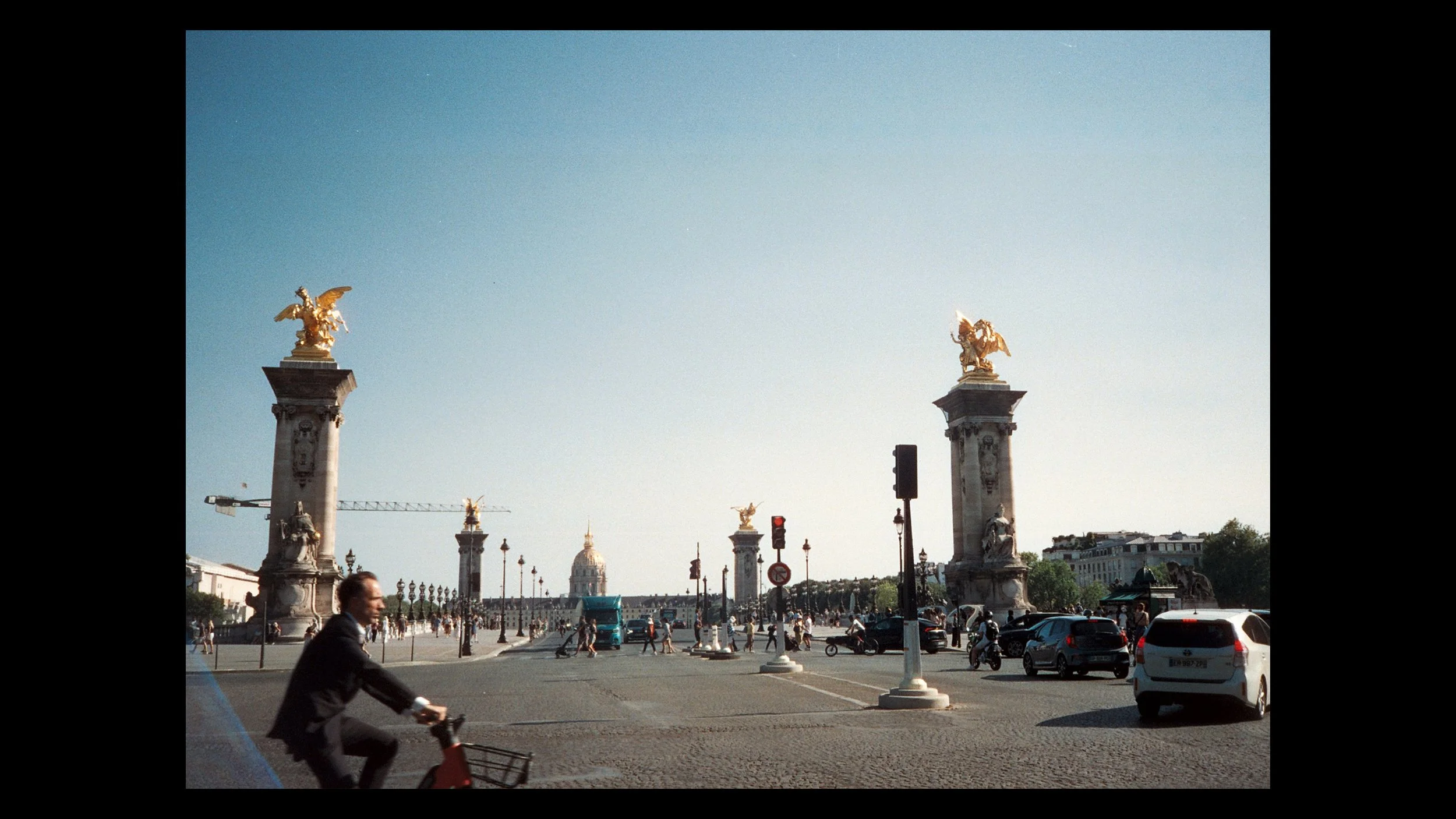 PARIS 06 - GLIMMER.jpg