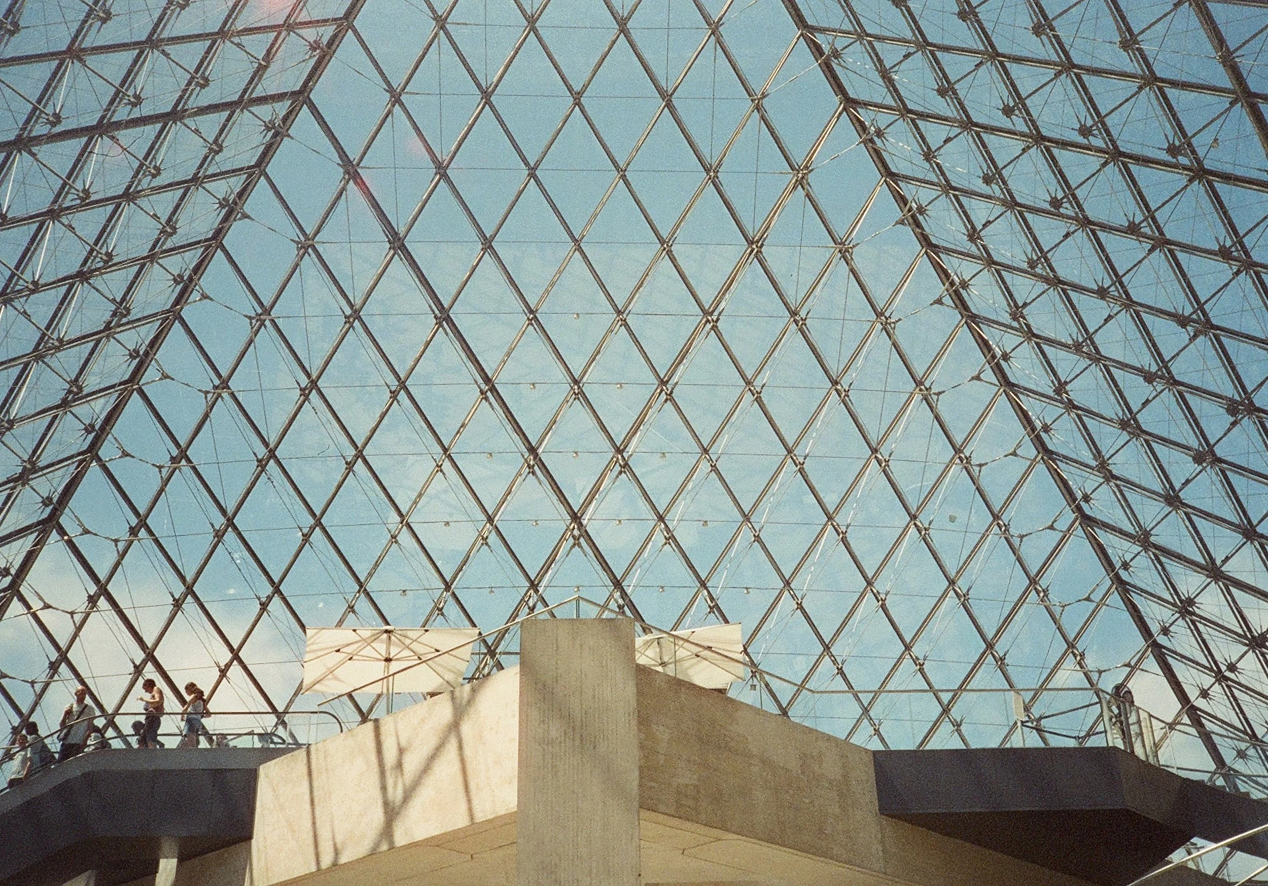 PARIS 07 - PEI