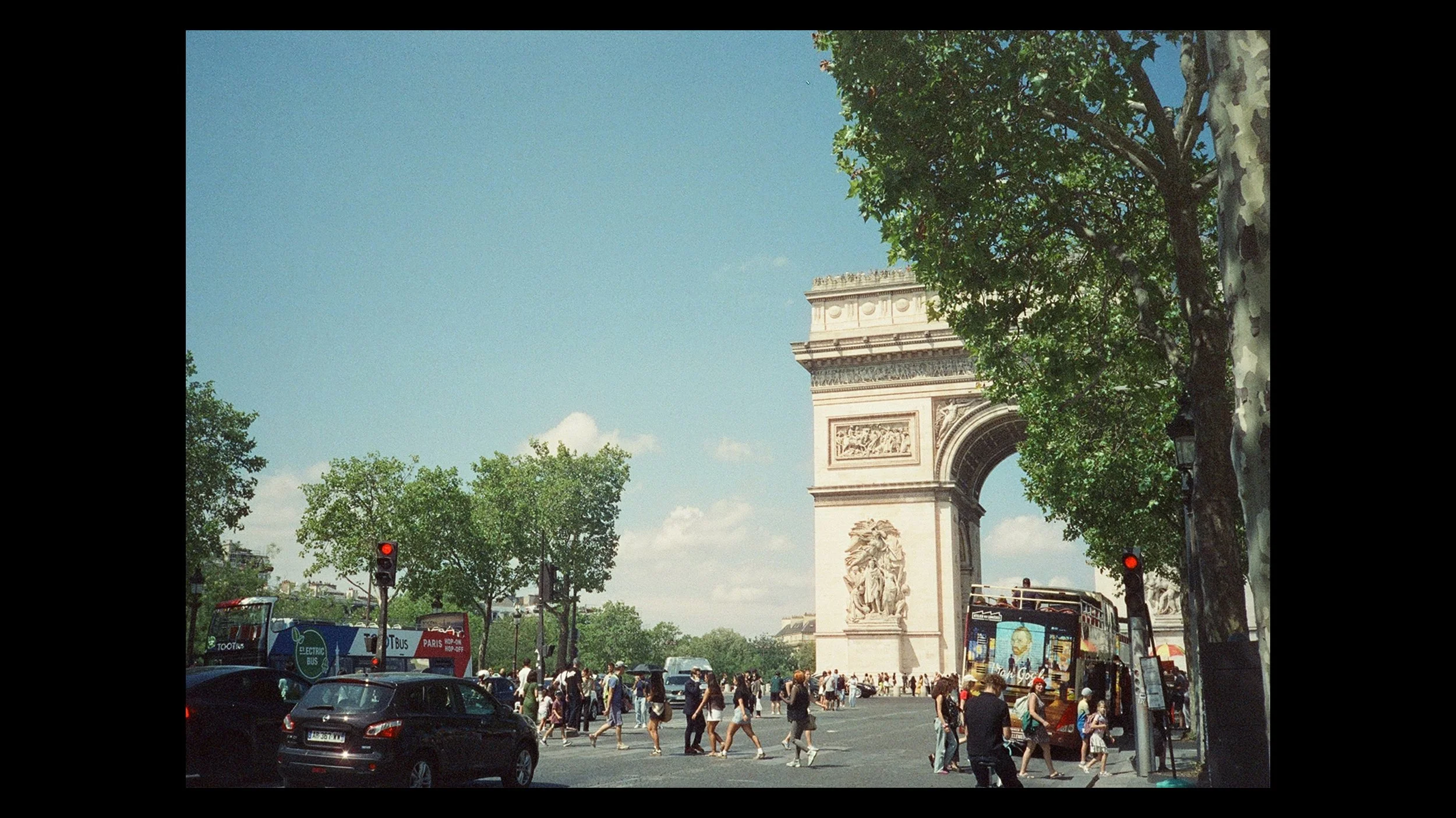 PARIS 08 - ARC.jpg