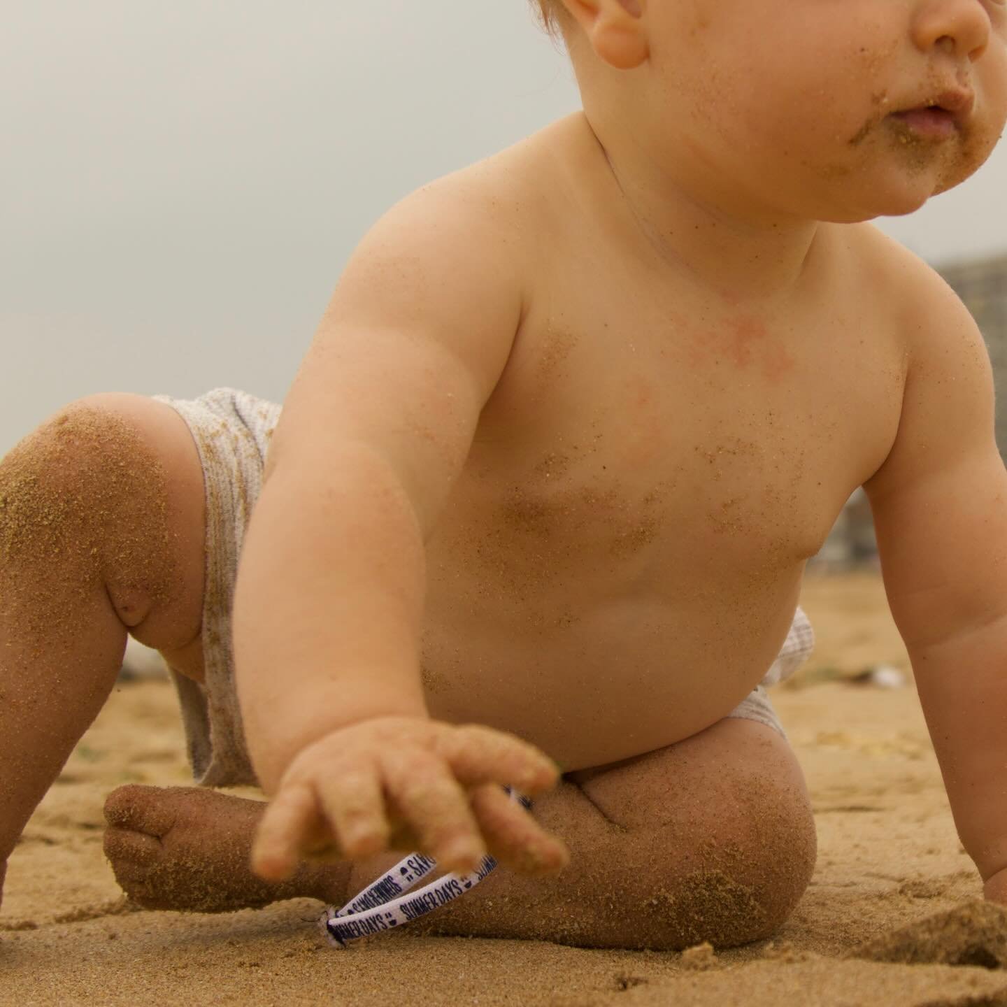 How do you choose a photo for a drawing with me? 🤗

Simple - don&rsquo;t try to pick a &lsquo;perfect&rsquo; one 😚 they don&rsquo;t exist in real pictures. 

The photos that have the most powerful memories in them are scrappy, un-posed, real life ?