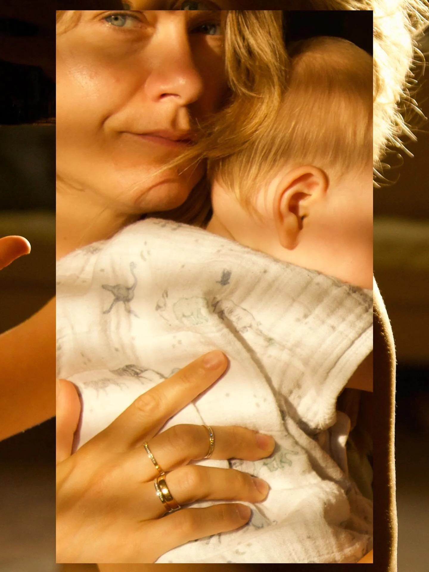 I already miss the morning golden hour with her 😚 

Waking up in the darkness for winter takes its toll but pictures around the tree are coming soon 🤩

I&rsquo;m looking forward to dressing her up for Christmas 🥰 

What outfit do you have planned 