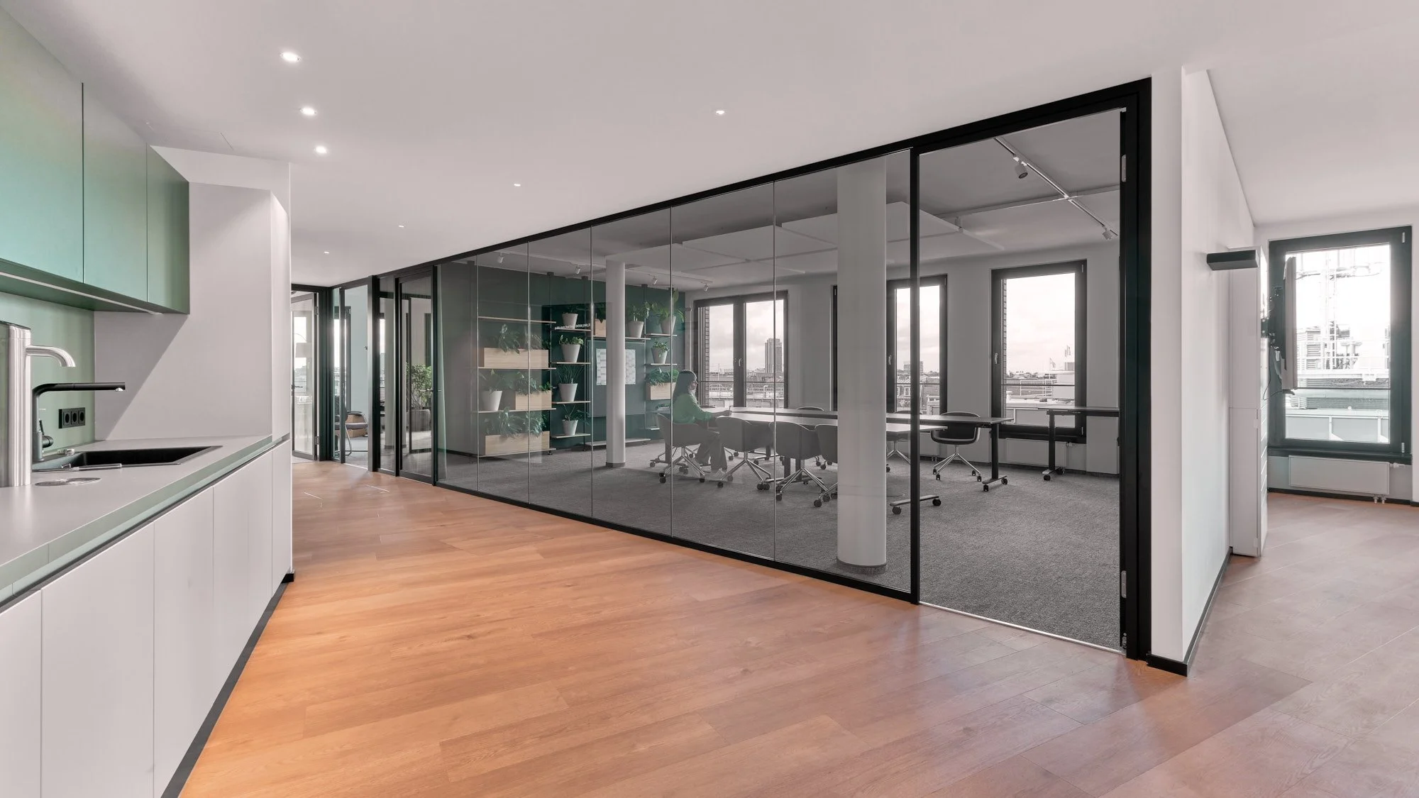 250801_Teambox_Domkaskaden_XT051476_HDR 1.jpg