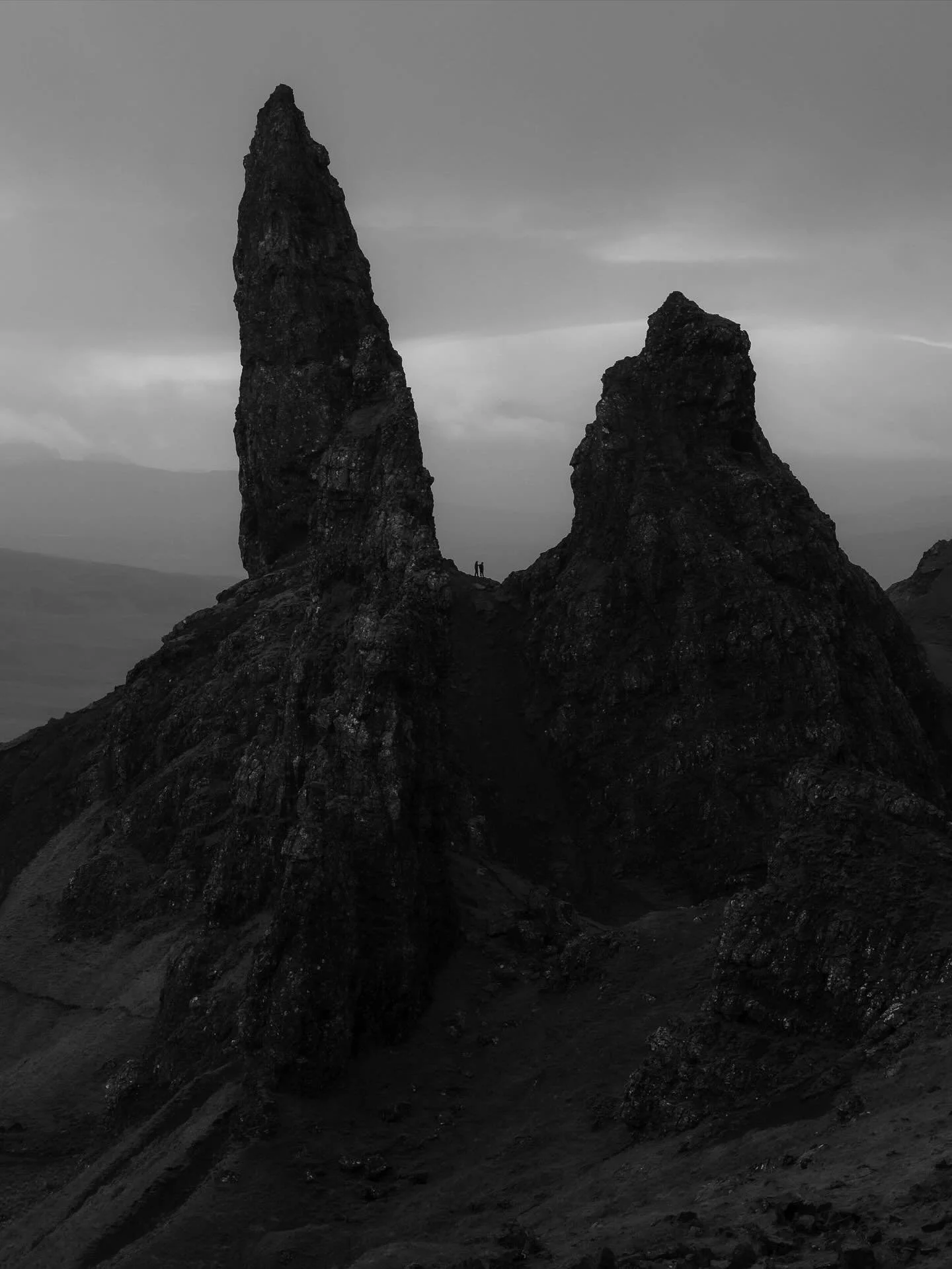 Old Man of Storr ⛰️
What an incredible place to be, even as the wind nearly swept us off our feet, there was something undeniably magical about it
.
#Scotland #Discoverscotland #Visitscotland #Edinburgh #scottishhighlands #highlandcows
#sonyalpha #co