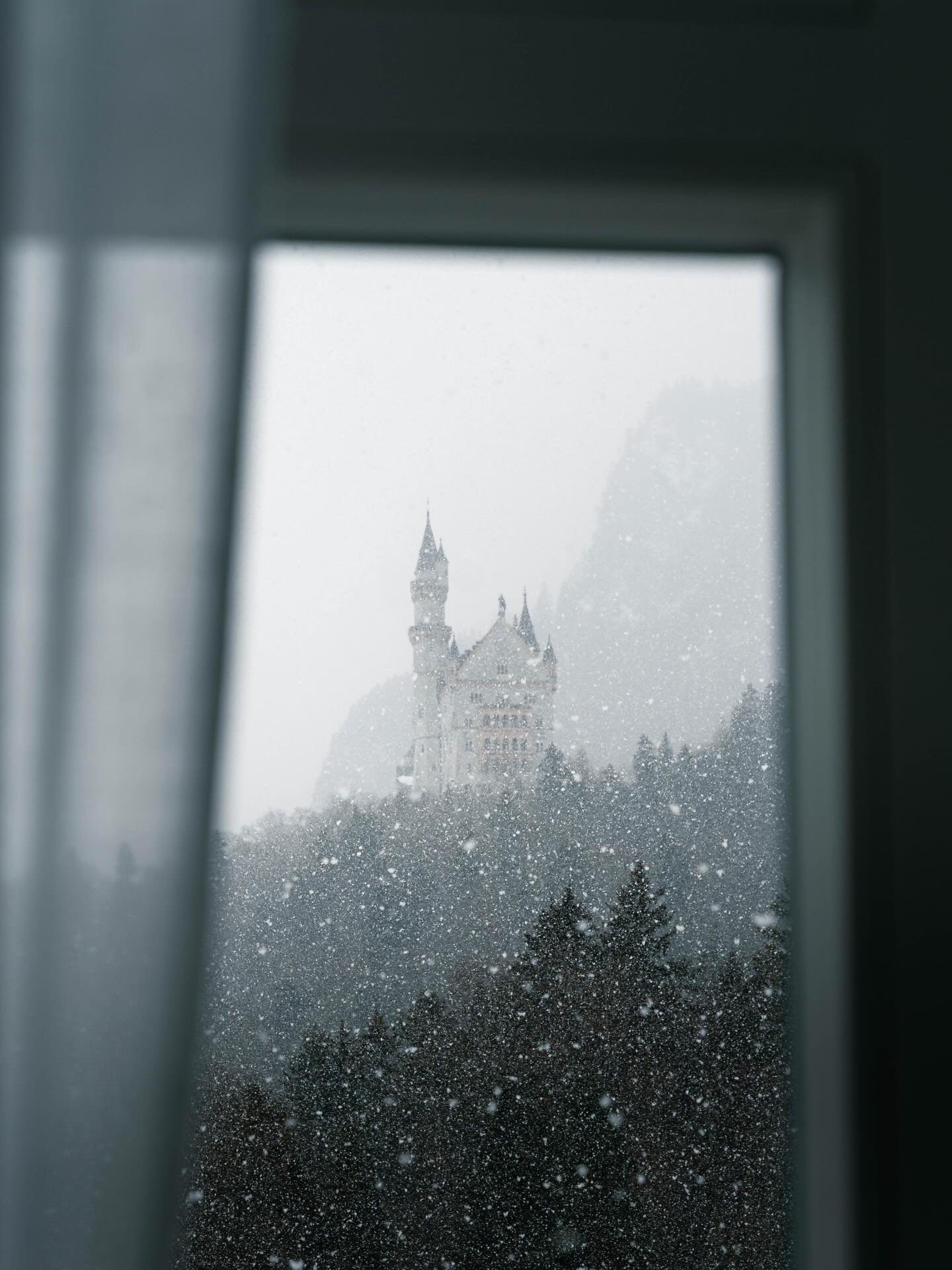 🏰
.
#neuschwanstein #AlphaWinterCH
#winter #schloss #sonyalpha