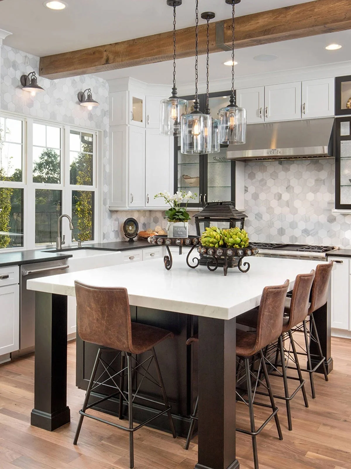 farmhouse-honeycomb-backsplash-idea-1.jpeg