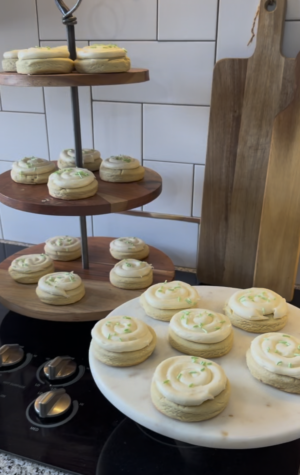 baby-shower-cake-and-desserts.png.png