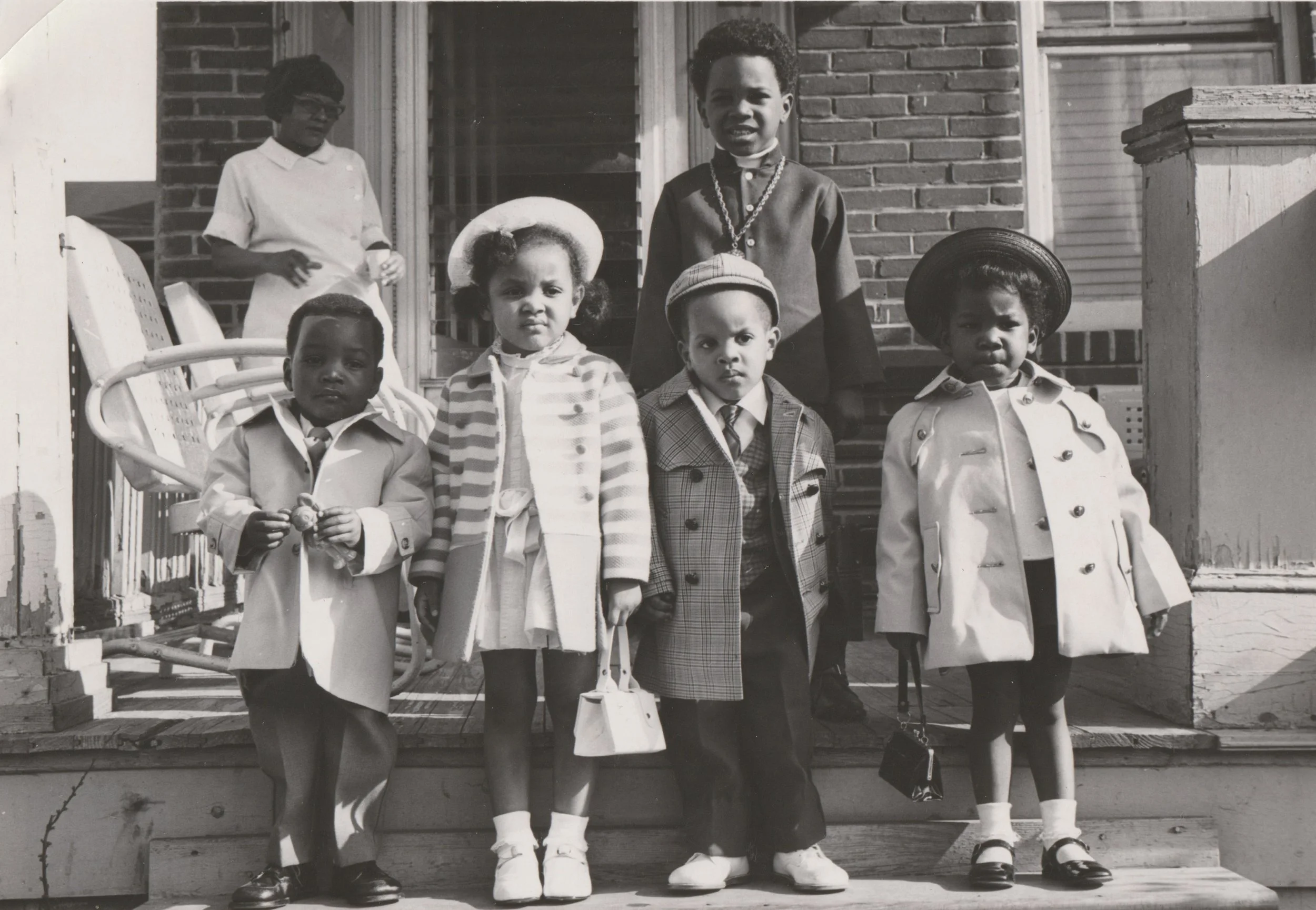 Easter69frontporchgroup.jpg
