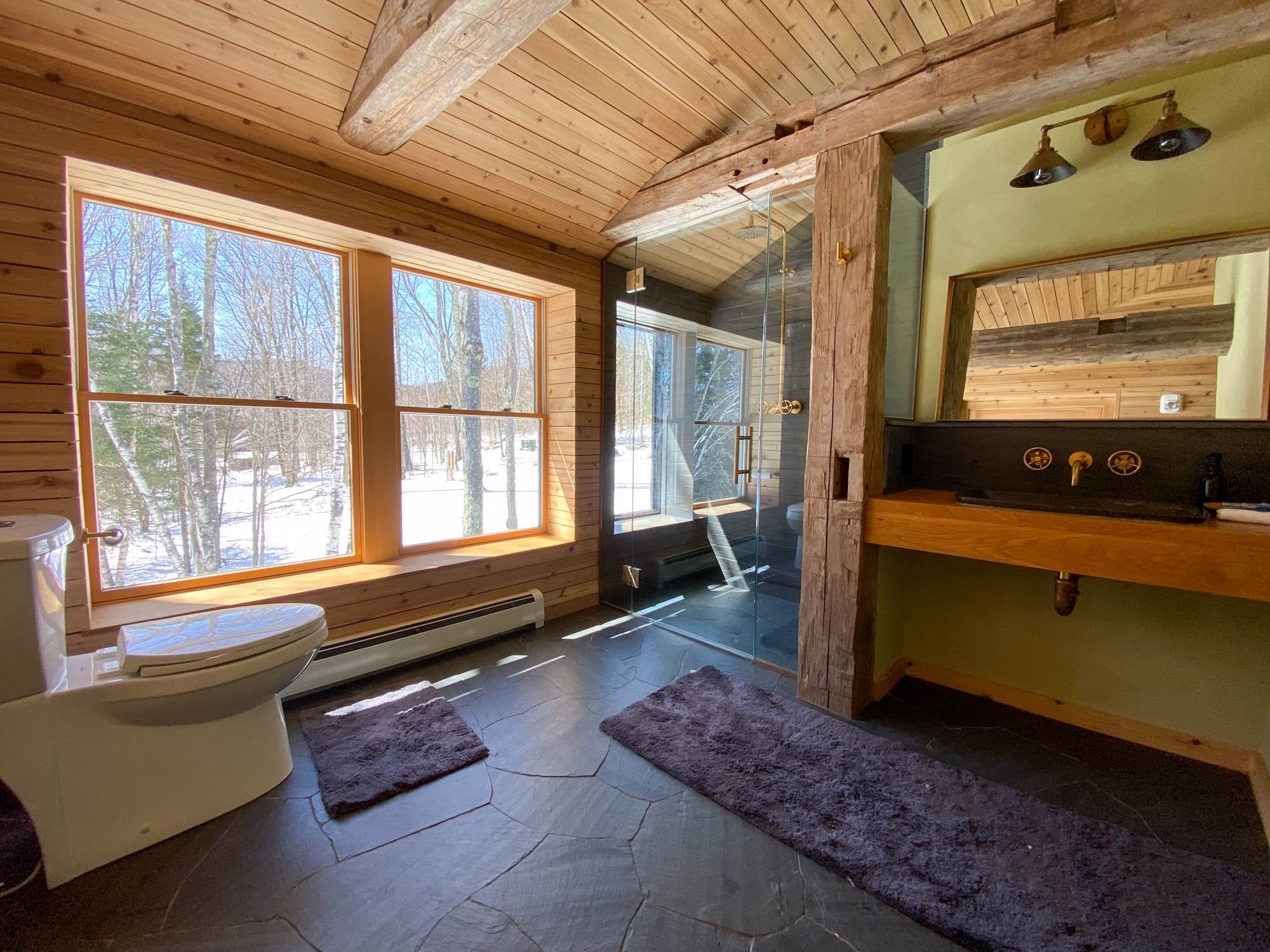 Red_Oak_bathroom.jpg