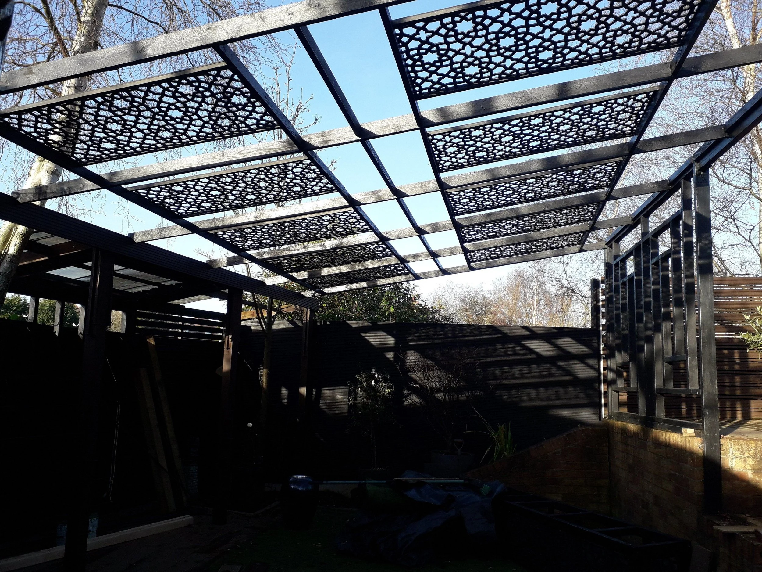 3 Alhambra Medium Screens - Special Offer - As seen on ITV's Love Your Garden - £75 (RRP £180)