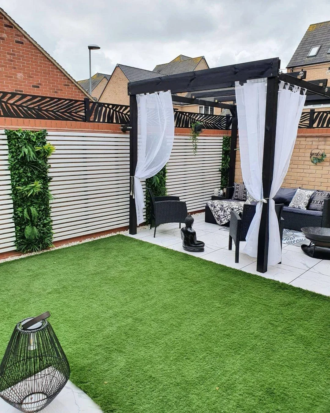 3-frond-trellis-screen-with-envy-11_5754c1ae-d339-4842-8dfe-459b681aadd8.jpg