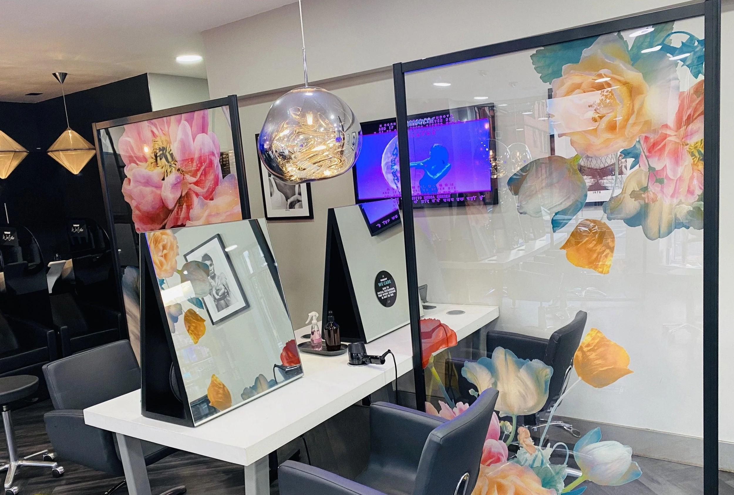 3-resilience-indoor-screens-screen-with-envy-4_1f39bae8-56f5-4b89-93ba-ab0fb6b6efb0.jpg