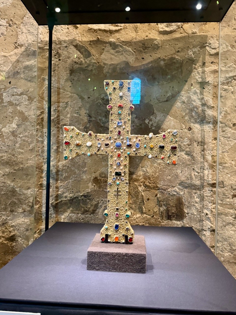 The Valasse Cross