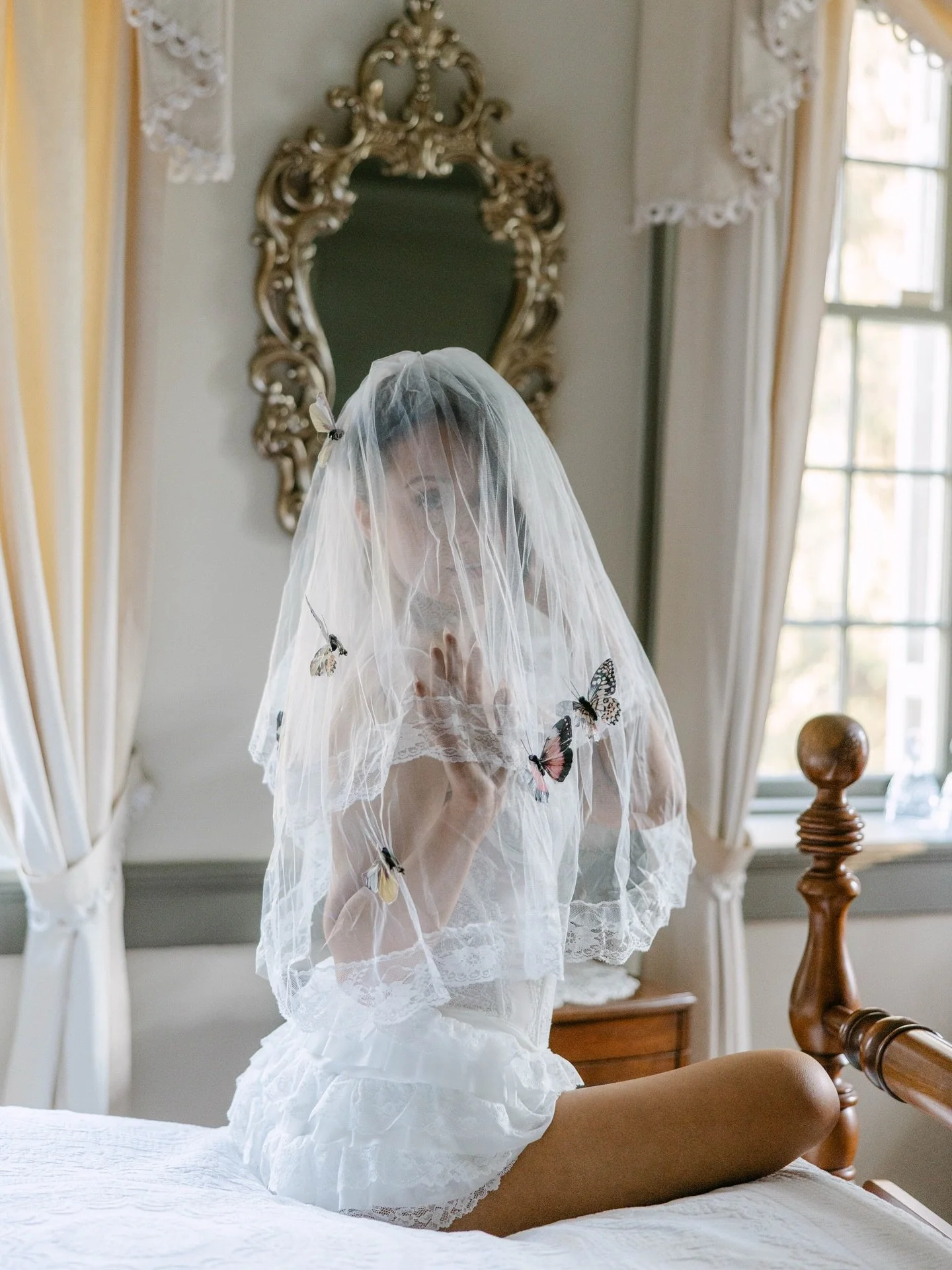 captured in the butterfly suite 📷𓂃 ࣪˖ ִֶָ𐀔

host - @caseyjphotos @caseysstyledshoots 
venue - @eventsatbellavista 
bride - @itsvictoriacatherine 

#virginiaphotographer
#vaphotographer
#dcphotographer
#novaphotographer
#harrisonburgphotographer
#h