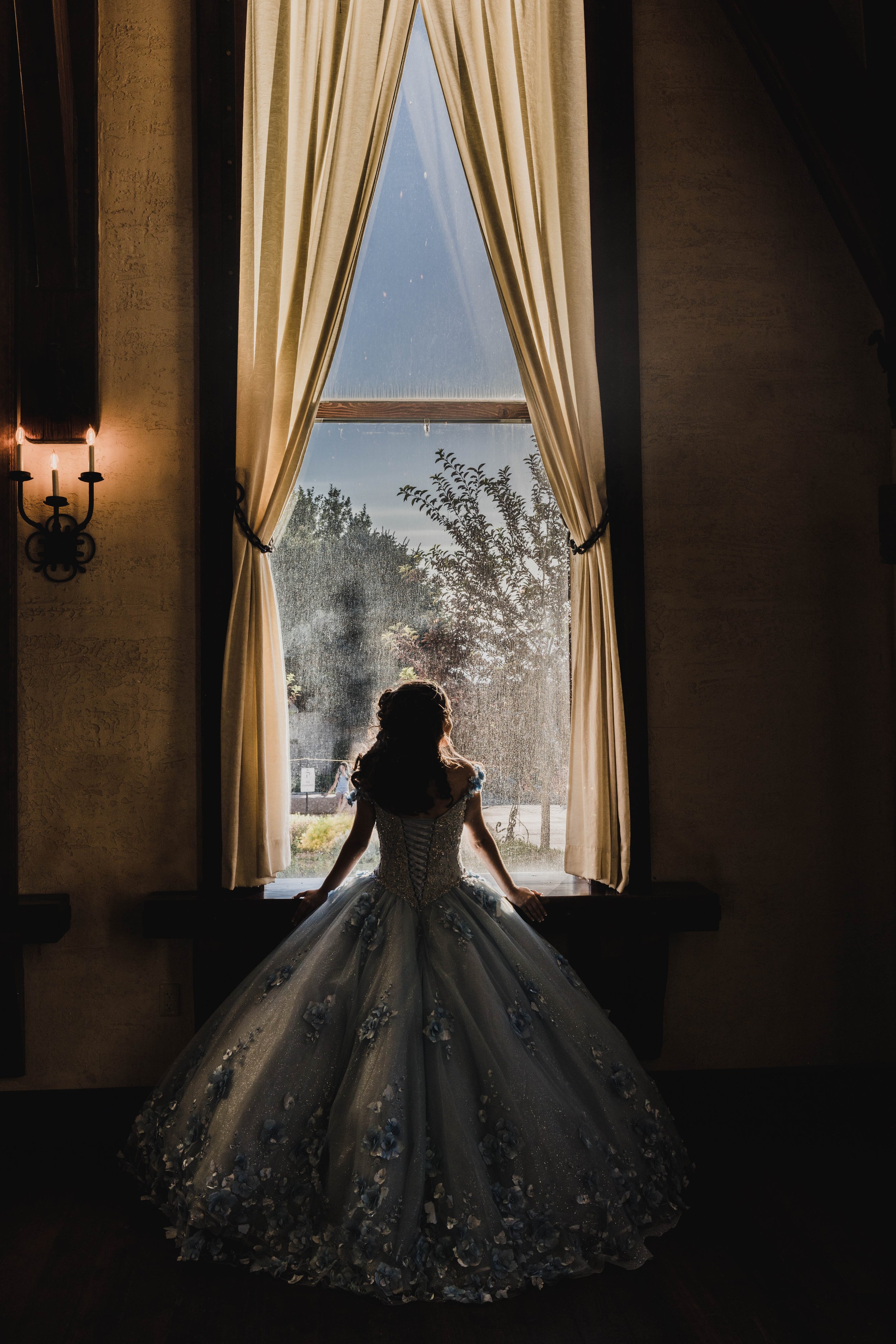 Tips for Choosing the Perfect Quinceañera Photographer: