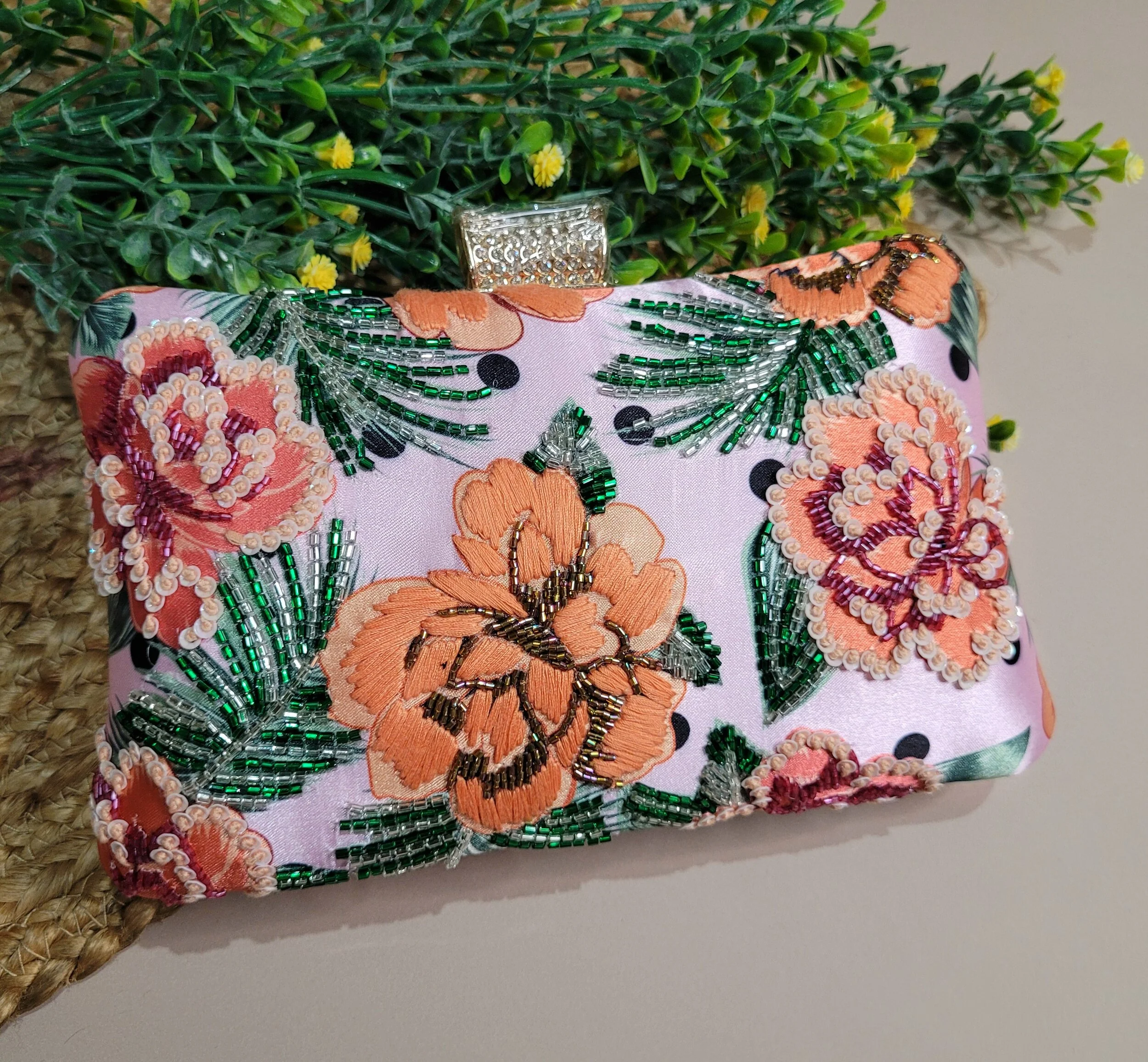 Mansi Clutch
