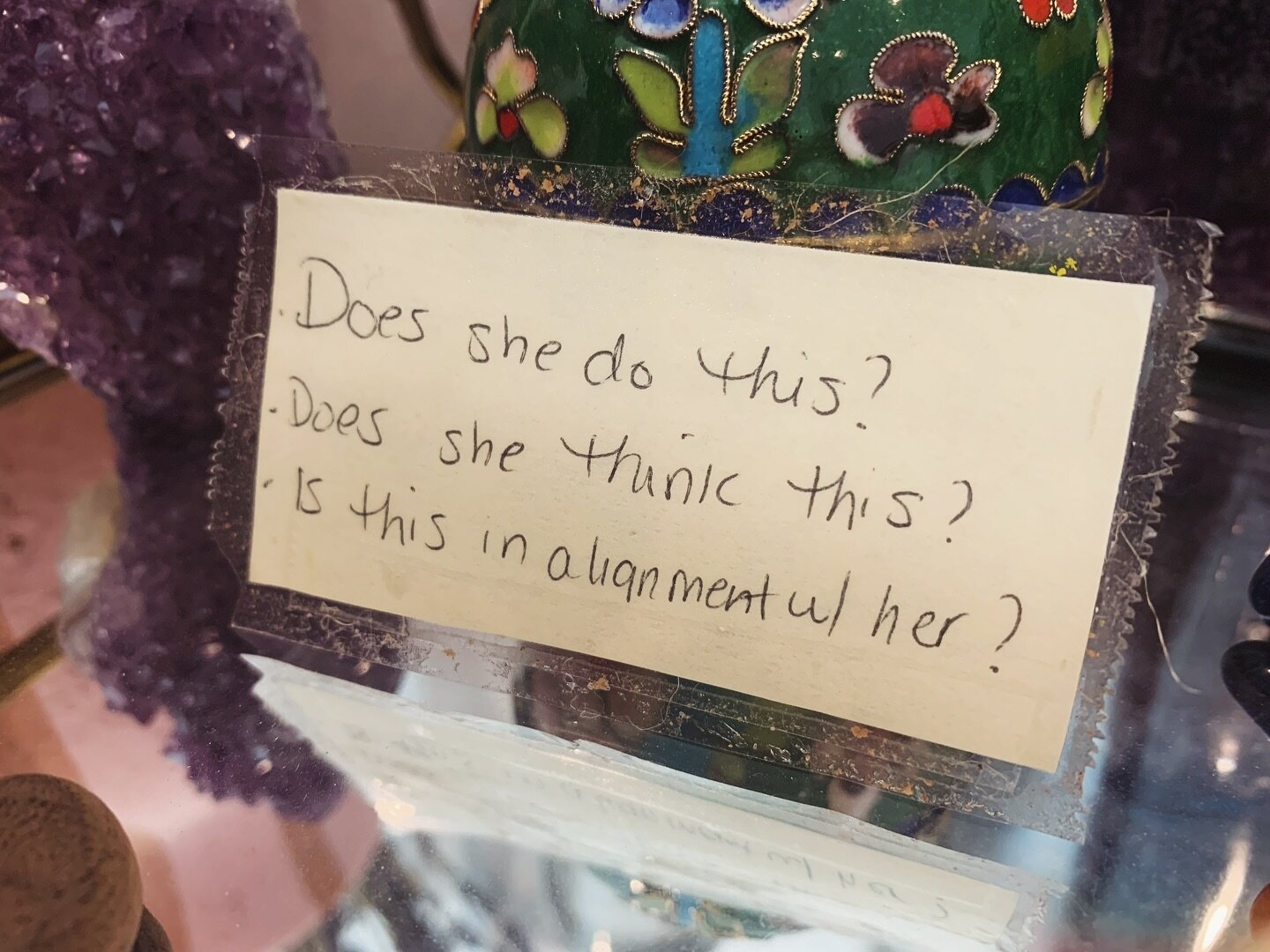 This is a post-it note from the Future Self Experience I did with the wonderful @wendyamara back in 2018. 

2018 ya&rsquo;ll! 🙀And it&rsquo;s STILL with me! 😻 Why? Because I learned to connect with my #FutureSelf which helped me step into life from