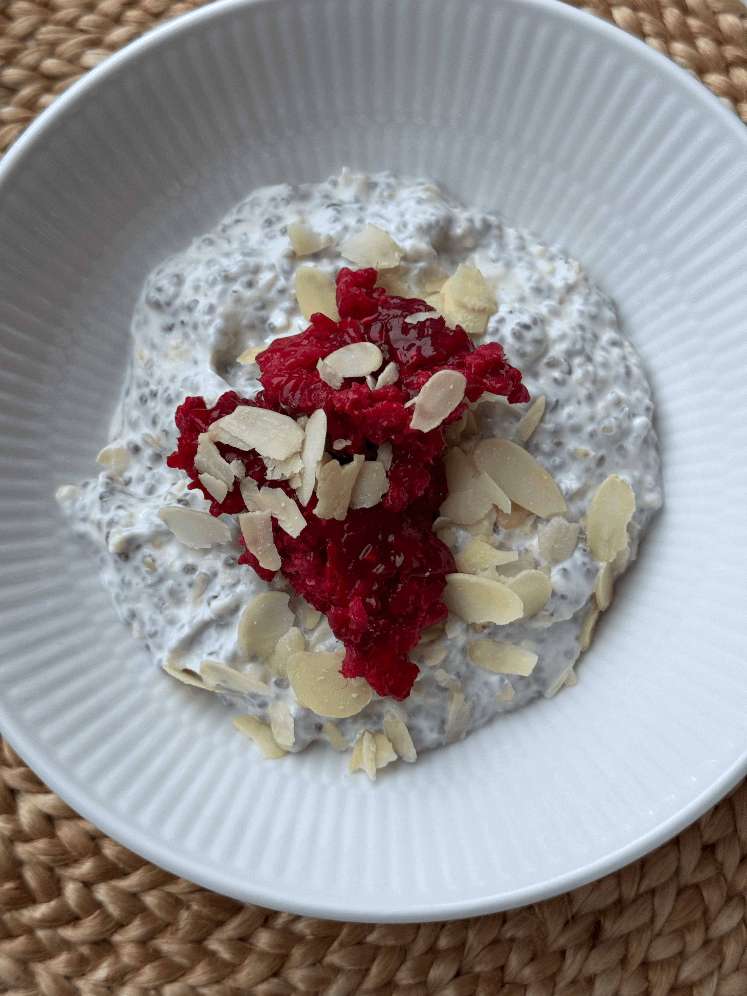 Vanillu &amp; möndlu chia búðingur