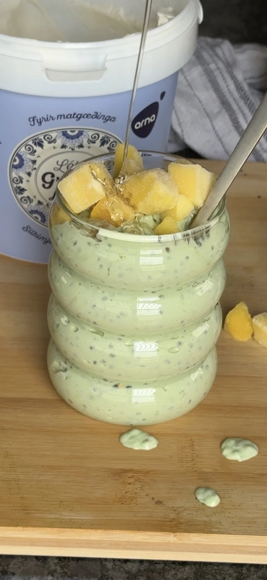 Matcha Mangó chia búðingur
