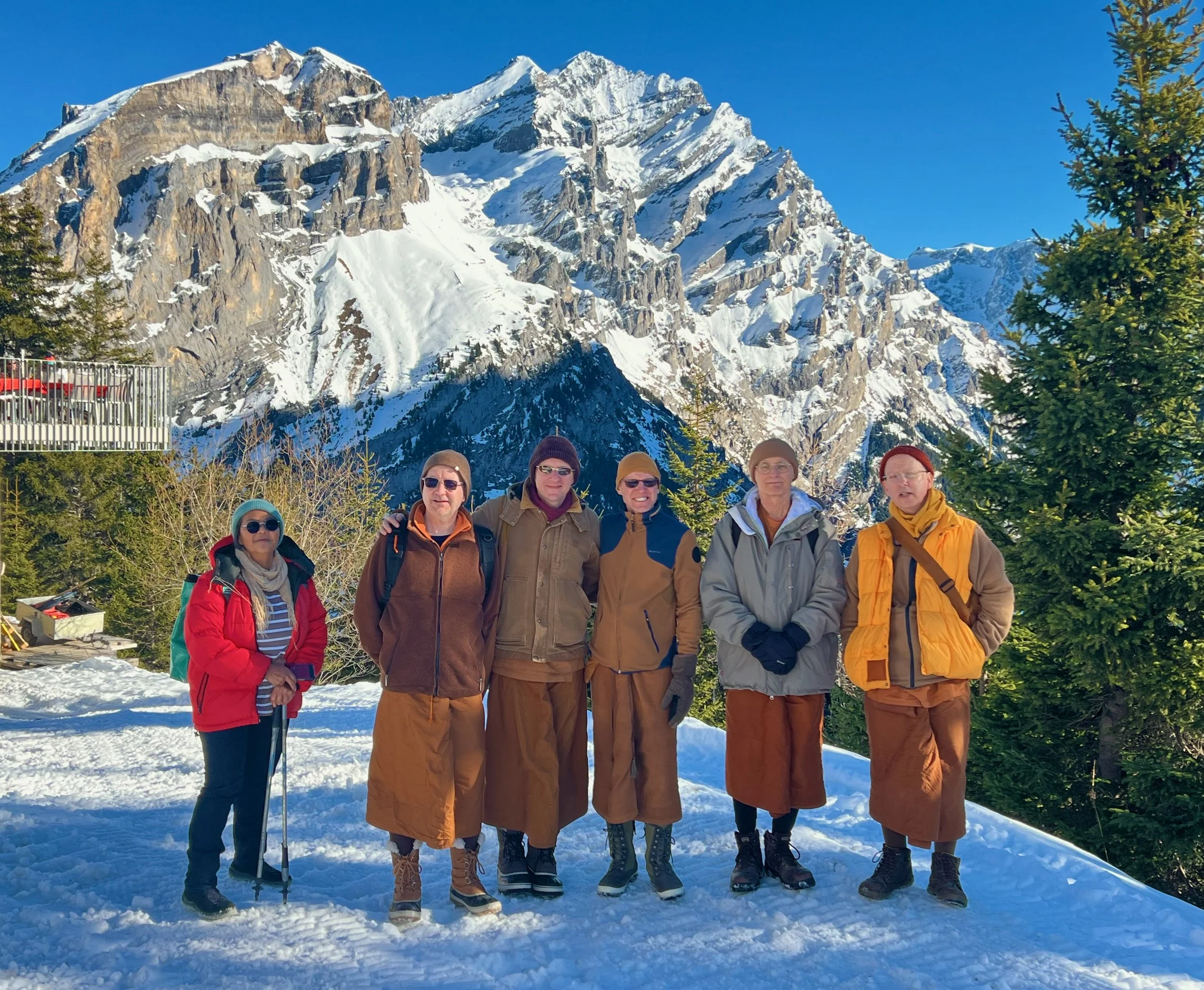 Gruppenbild mit Dame.jpeg