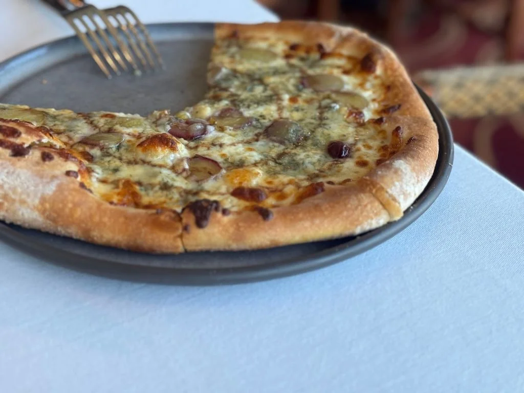 Disney Dream — The legendary grape and gorgonzola pizza