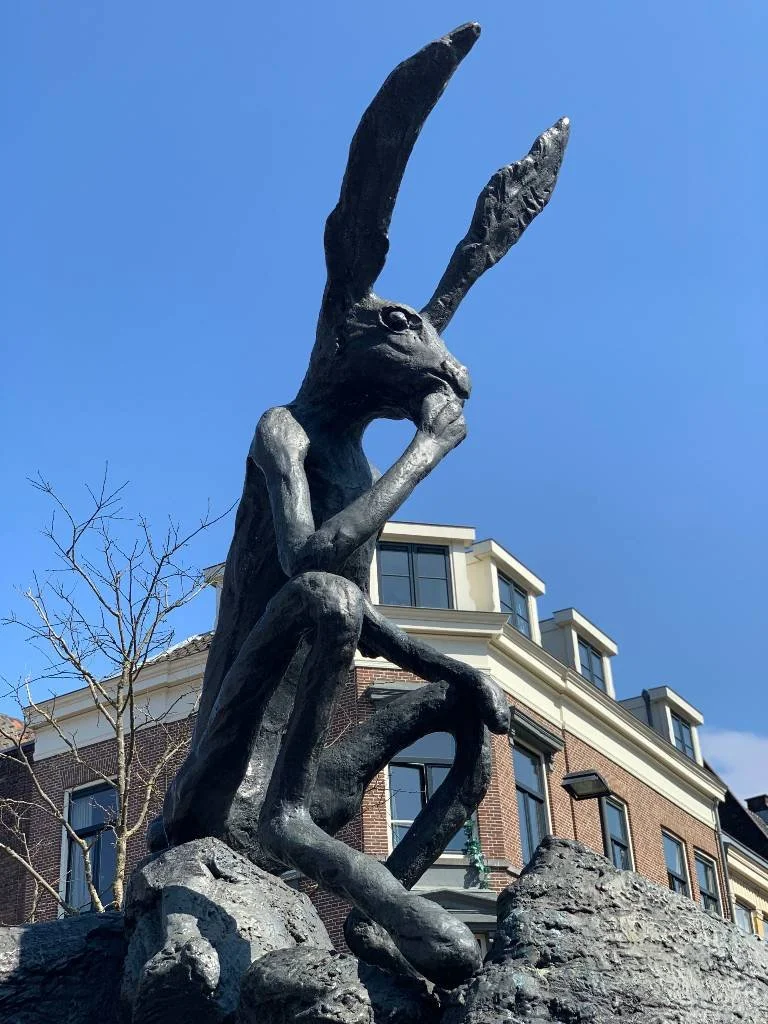 utrecht-contemplative-rabbit-statue.jpg
