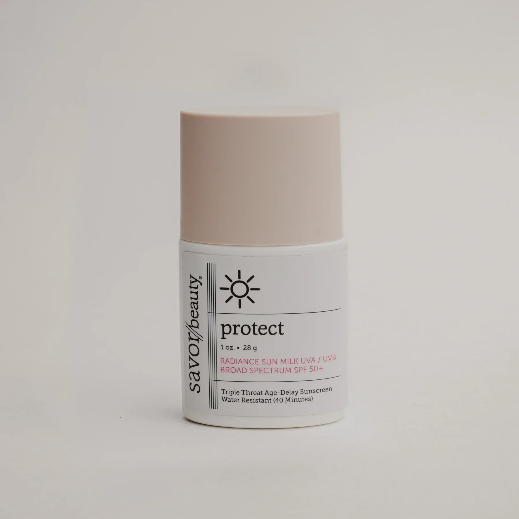 NON-TOXIC MILK SUNSCREEN ☀️✨
Skincare meets suncare. This lightweight SPF 50+ mineral sunscreen protects, hydrates, and brightens for a smooth, radiant finish—without a white cast.
Powered by non-nano zinc, hyaluronic acid, niacinamide, and soothing 
