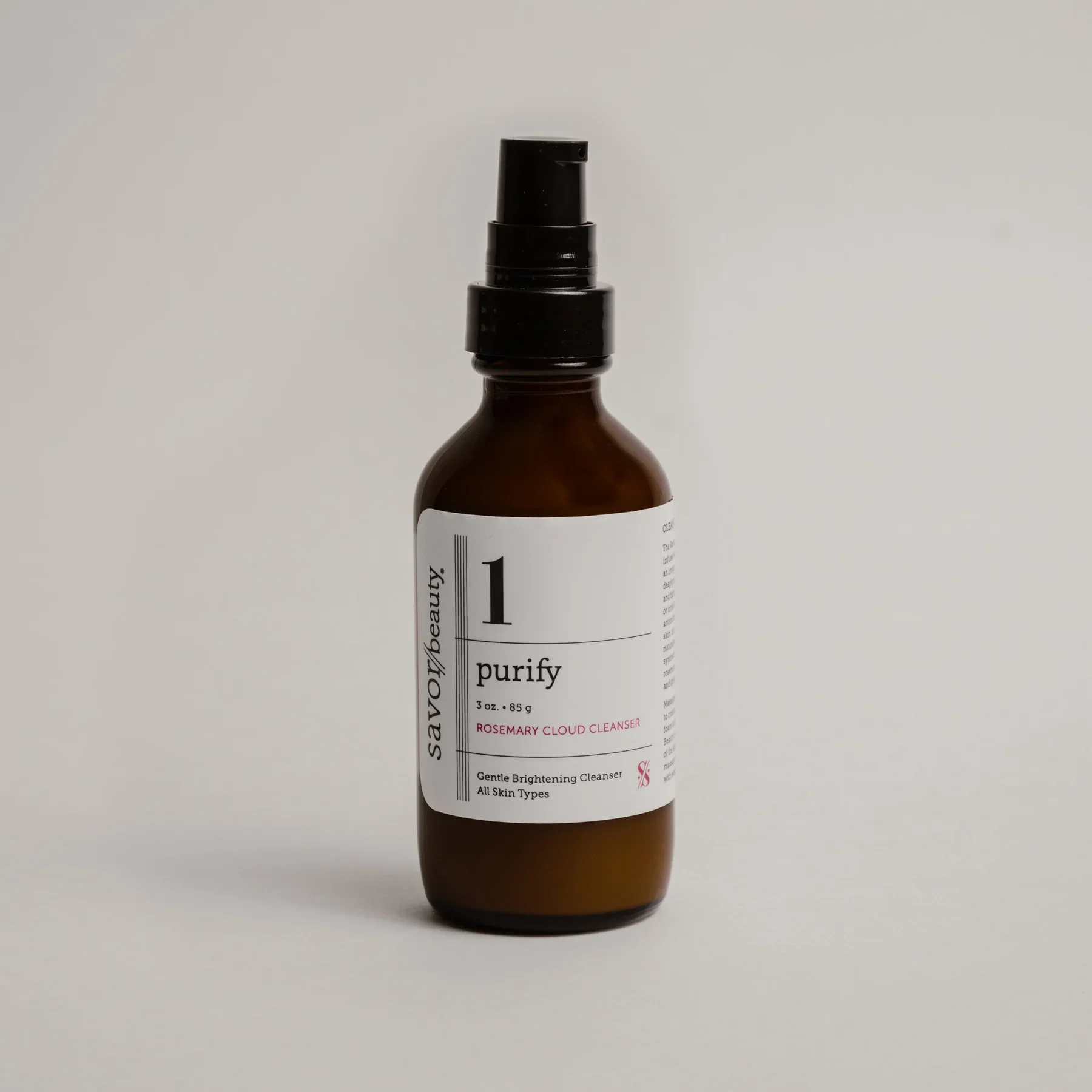 Clarifying Face Wash

Invigorate and purify pores with this oil-balancing plant-based face wash. Organic Aloe Vera Leaf and Rosemary clarify, calm, and refresh skin for a refined complexion.

Skin Type: Ideal for oily, congested, or blemish-prone ski