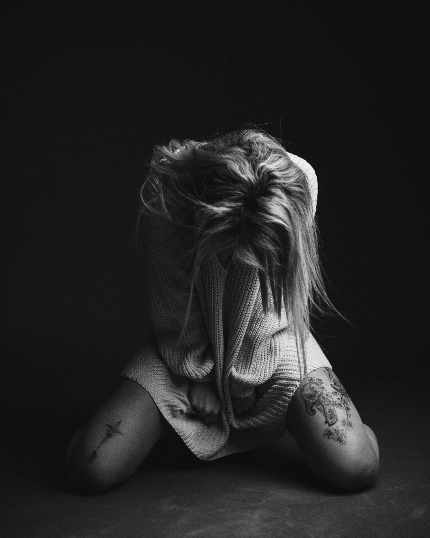 Studio avec @jena.moro

#portraits #studiophotography #photographer #portraitphotography #light #frenchtouch #model #noiretblanc #blackandwhite #monochromevibes #bnwportrait #yannickfaurephotography