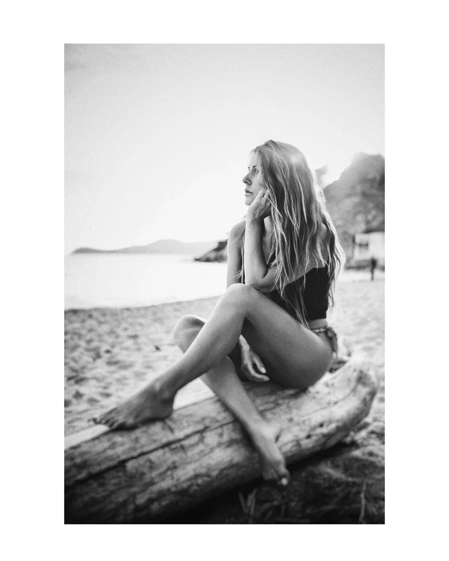 Beach photoshoot 2020
@rachel.sachane 

#beachphotoshoot #noiretblanc #blacksndwhitephotography