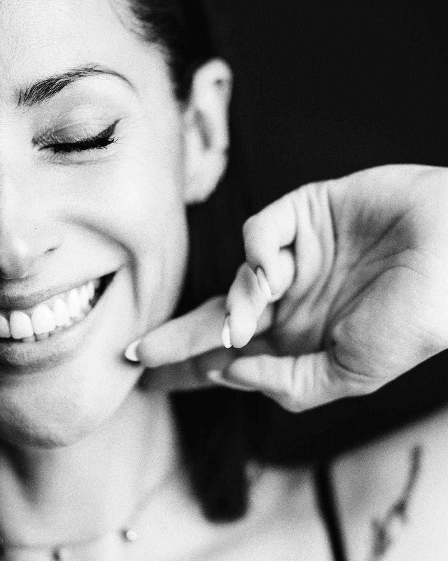 Le sourire de @audrey.slcs

#smile #blacksndwhitephotography #portraitphotography