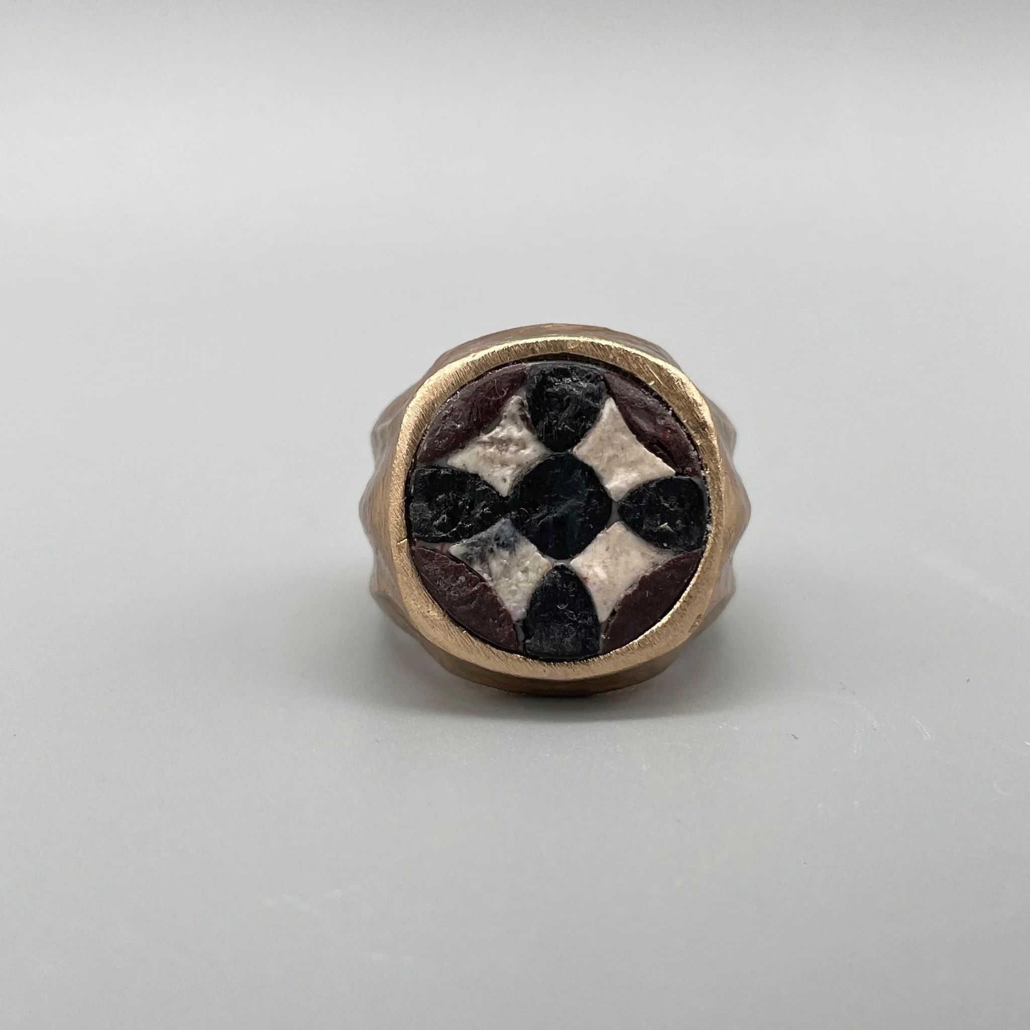 Per informazioni e ordini → WhatsApp