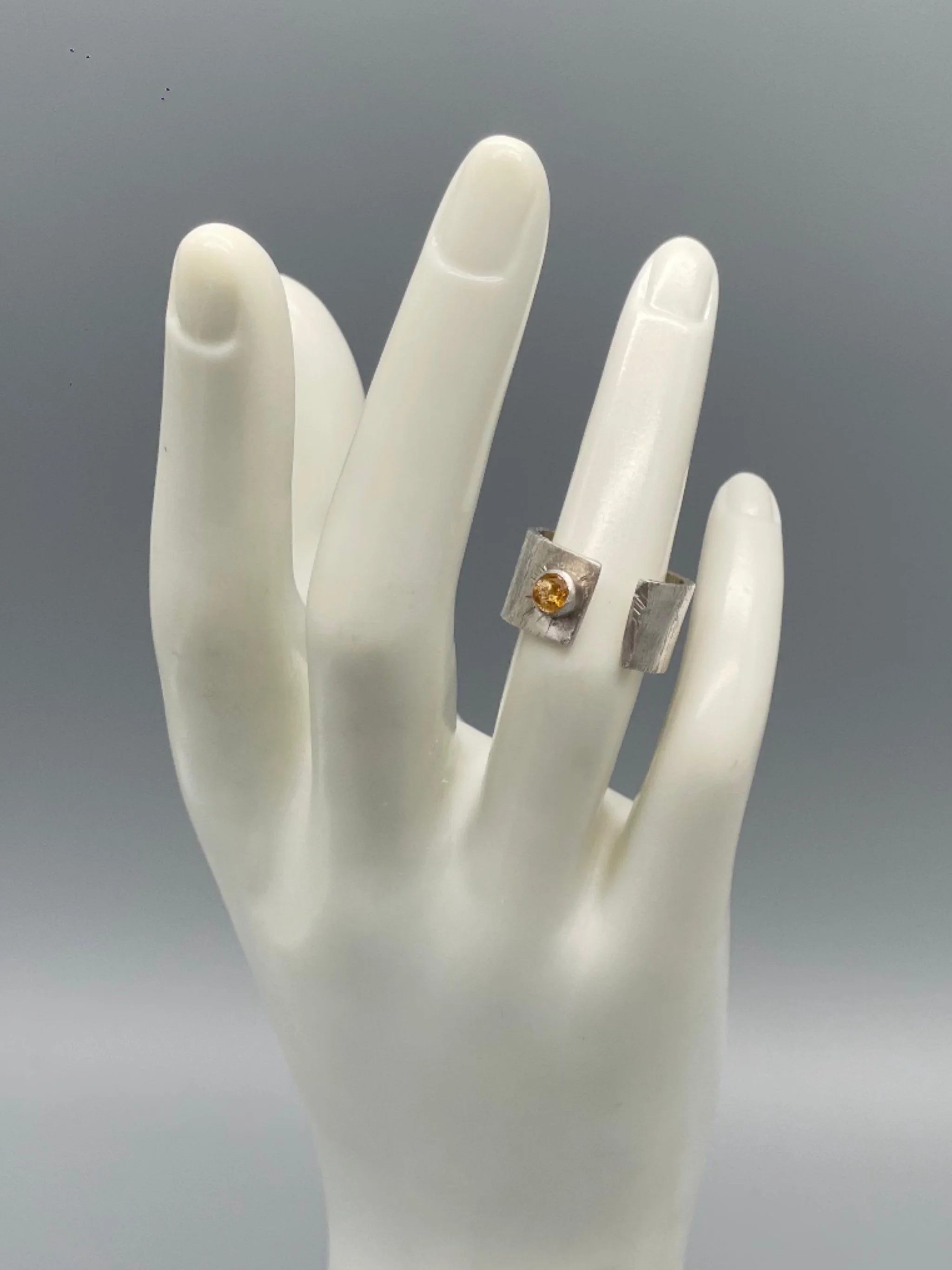 Liz Huberman Luz ring in sterling silver with citrine, Crepundia Gioielli Bologna