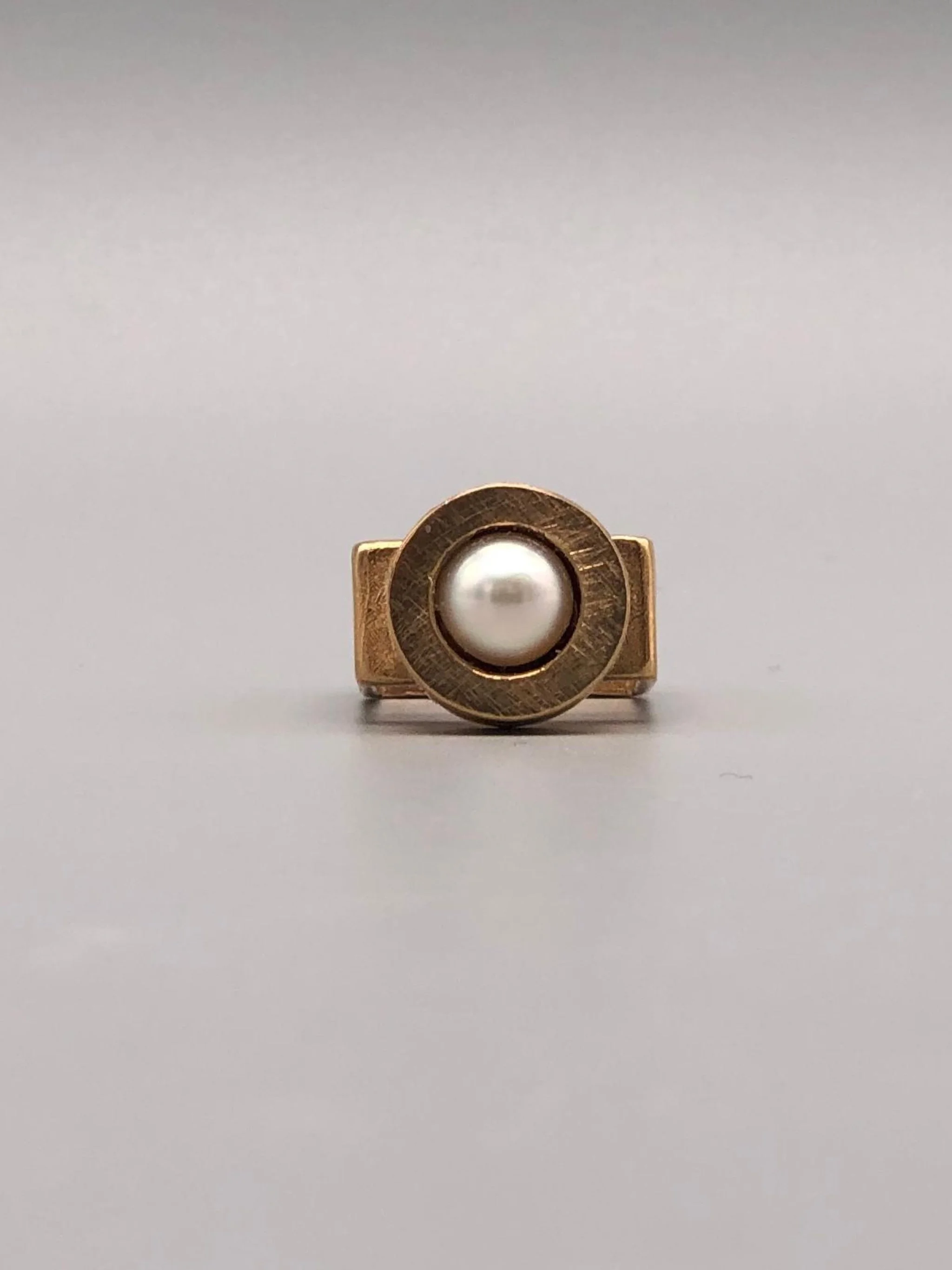 EL Gioielli Hole ring bronze freshwater pearl contemporary jewelry Crepundia Bologna