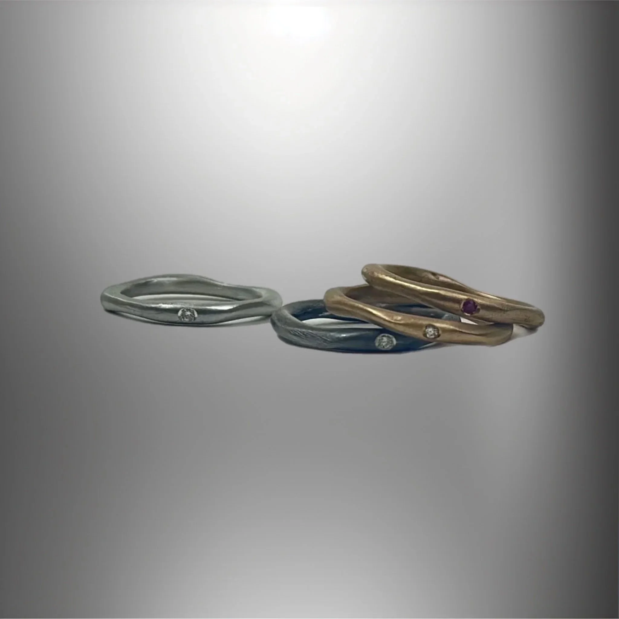 Per informazioni e ordini → WhatsApp