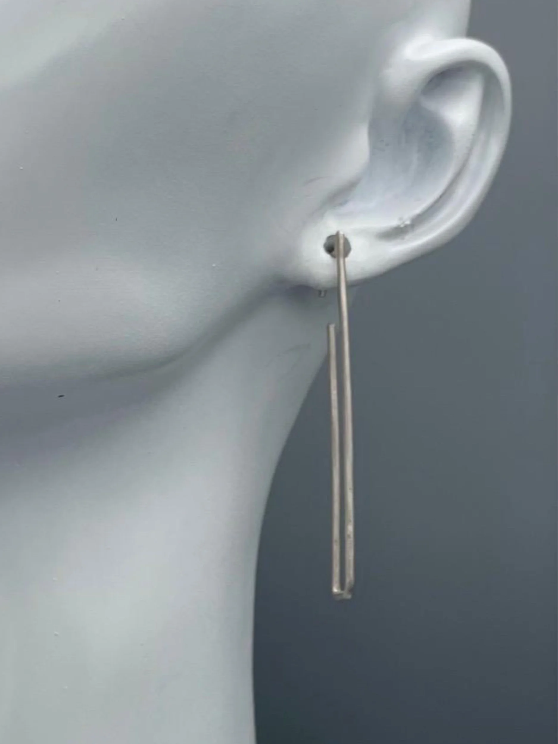 Linear silver earrings .111 capsule collection — Crepundia Gioielli Crepundia Bologna contemporary jewelry